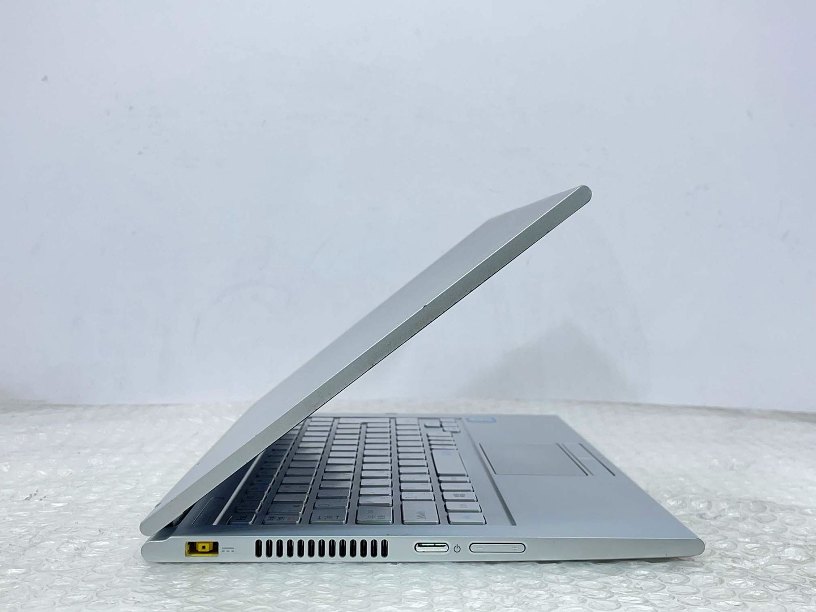 NEC VersaPro VG-U （Core i5 6200U 2.3GHz⁄メモリ 4GB⁄SSD 128GB