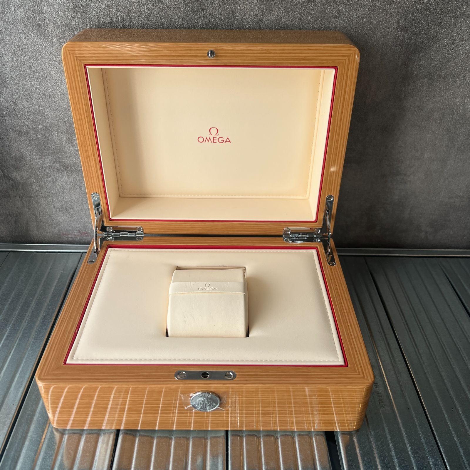 OMEGA オメガ 腕時計 空箱 時計ケース 木箱 巾着 カードケース 説明書