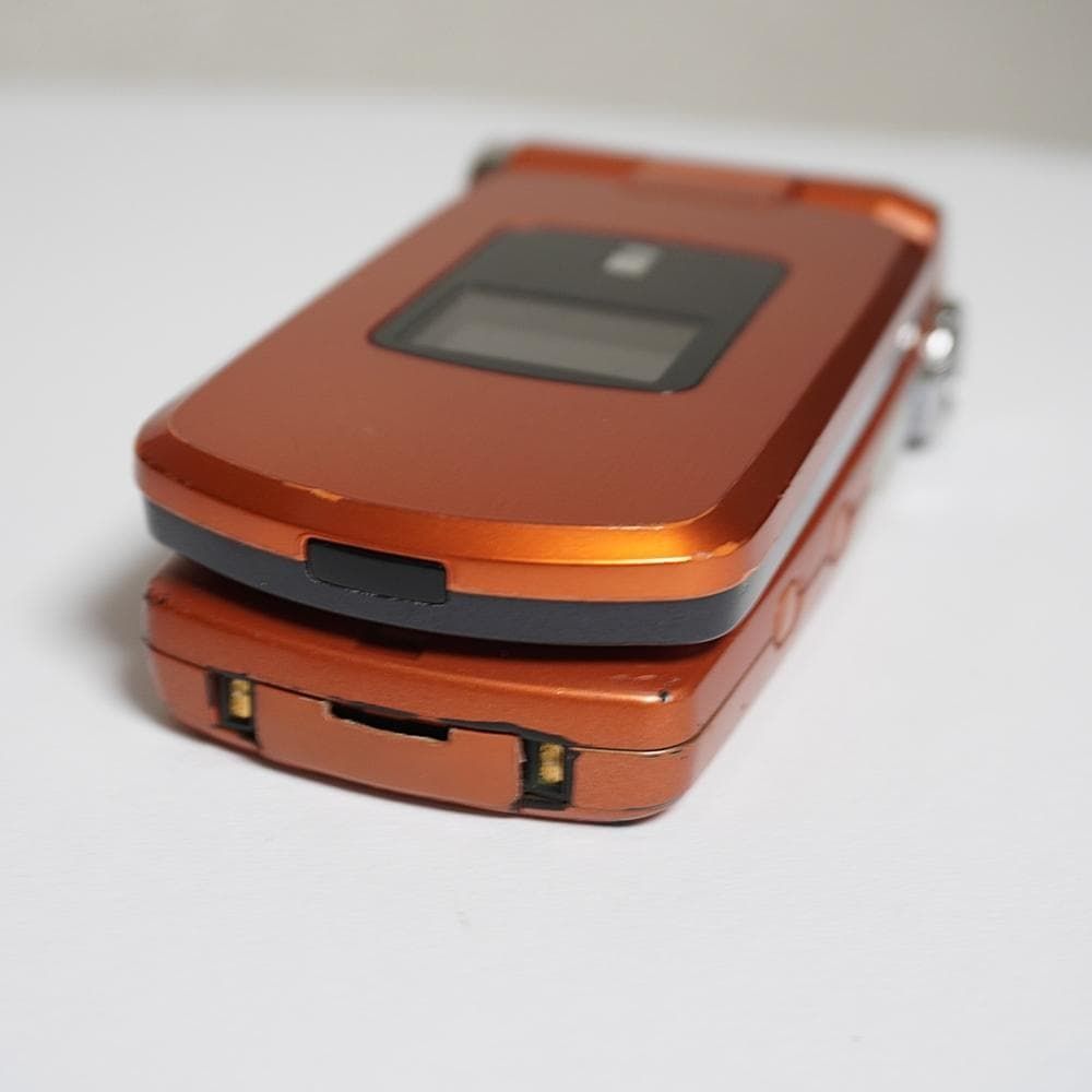 レア機種入荷！ docomo FOMA P900iV ブロンズオレンジ ファイナル