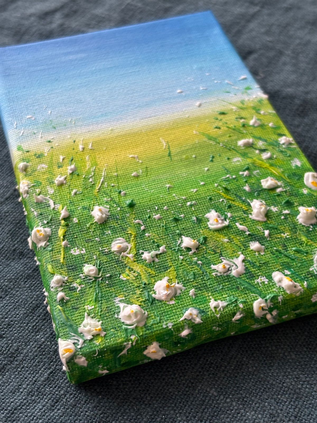 原画ハガキサイズのテクスチャーパネルアート⭐︎シロツメクサの草原