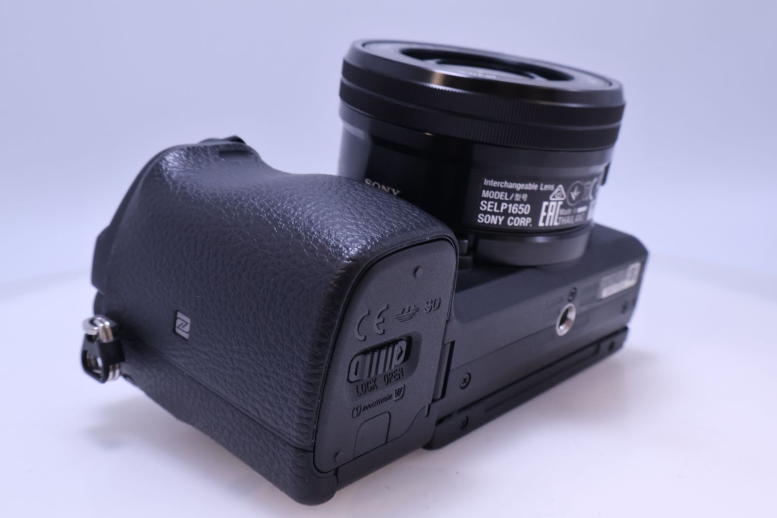 美品】SONY α6400 パワーズームレンズキット(同梱レンズ:SELP1650