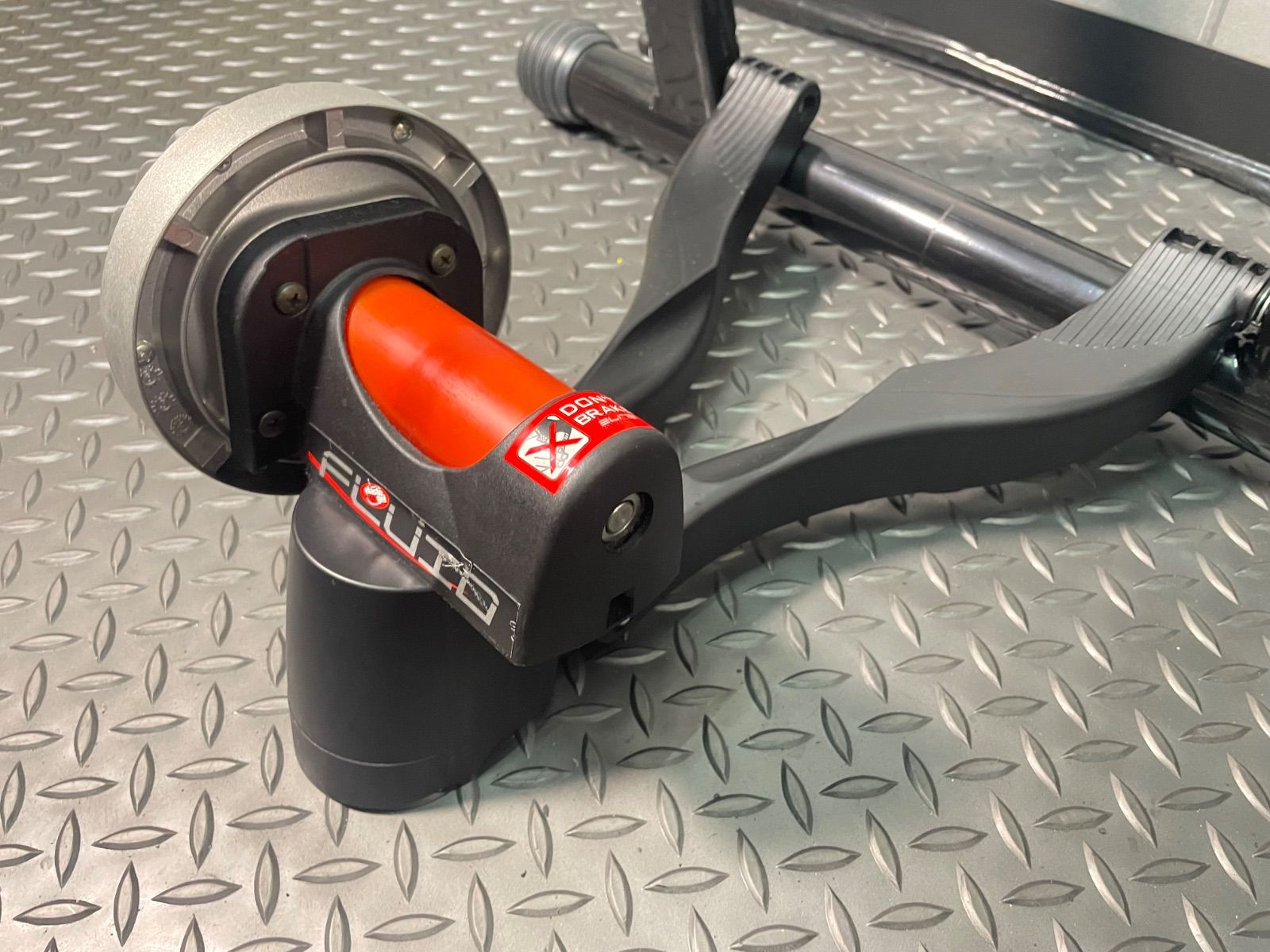 □USED□ELITE エリート CRONO クロノ サイクルトレーナー 固定