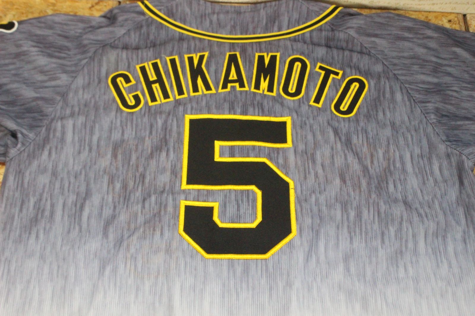 阪神タイガース 近本光司選手 旧ホーム ユニフォーム Oサイズ #5