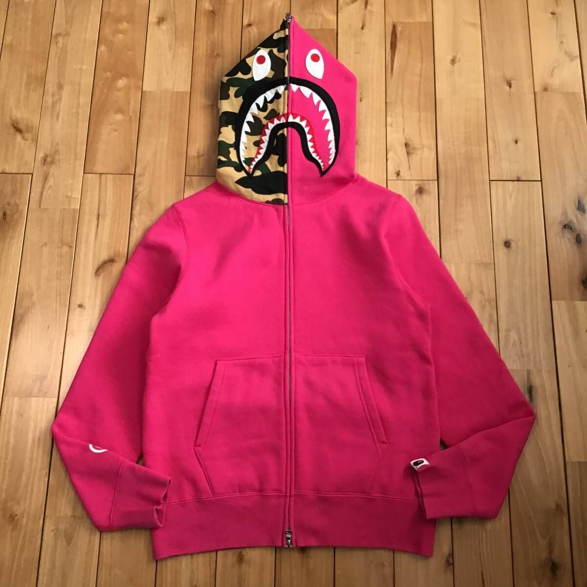 1st camo yellow × Pink シャーク パーカー Mサイズ a bathing ape