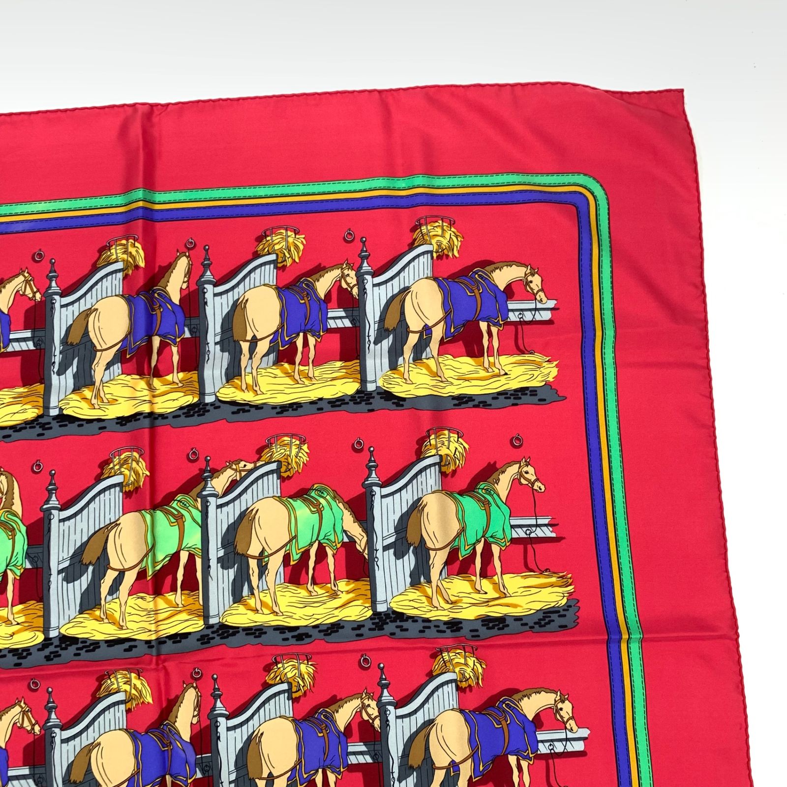 美品 HERMES エルメス カレ90 ECURIES 厩舎 馬柄 スカーフ シルク100