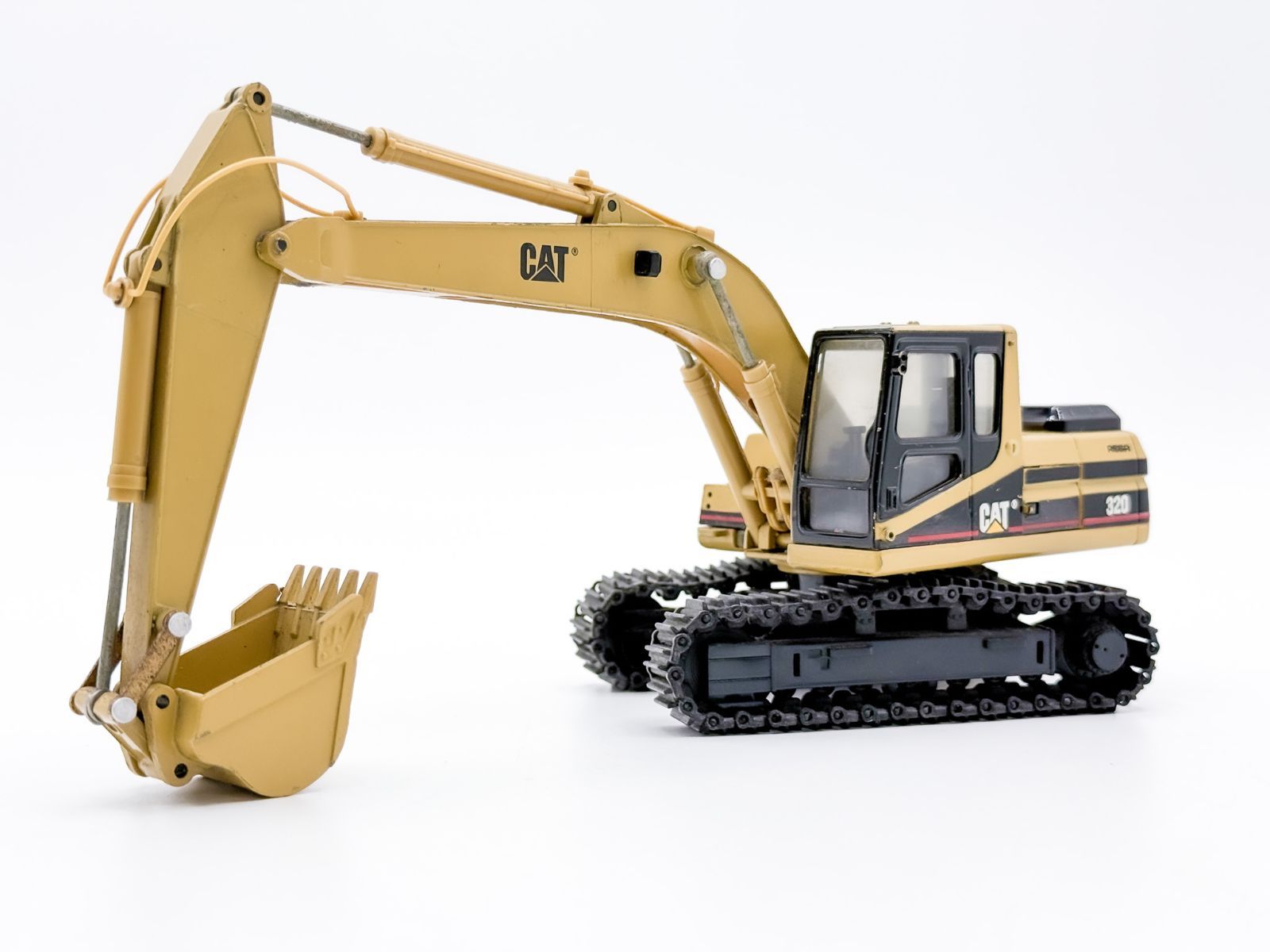 希少！Caterpillar 320 油圧ショベル ミニチュア建機 1/40スケール