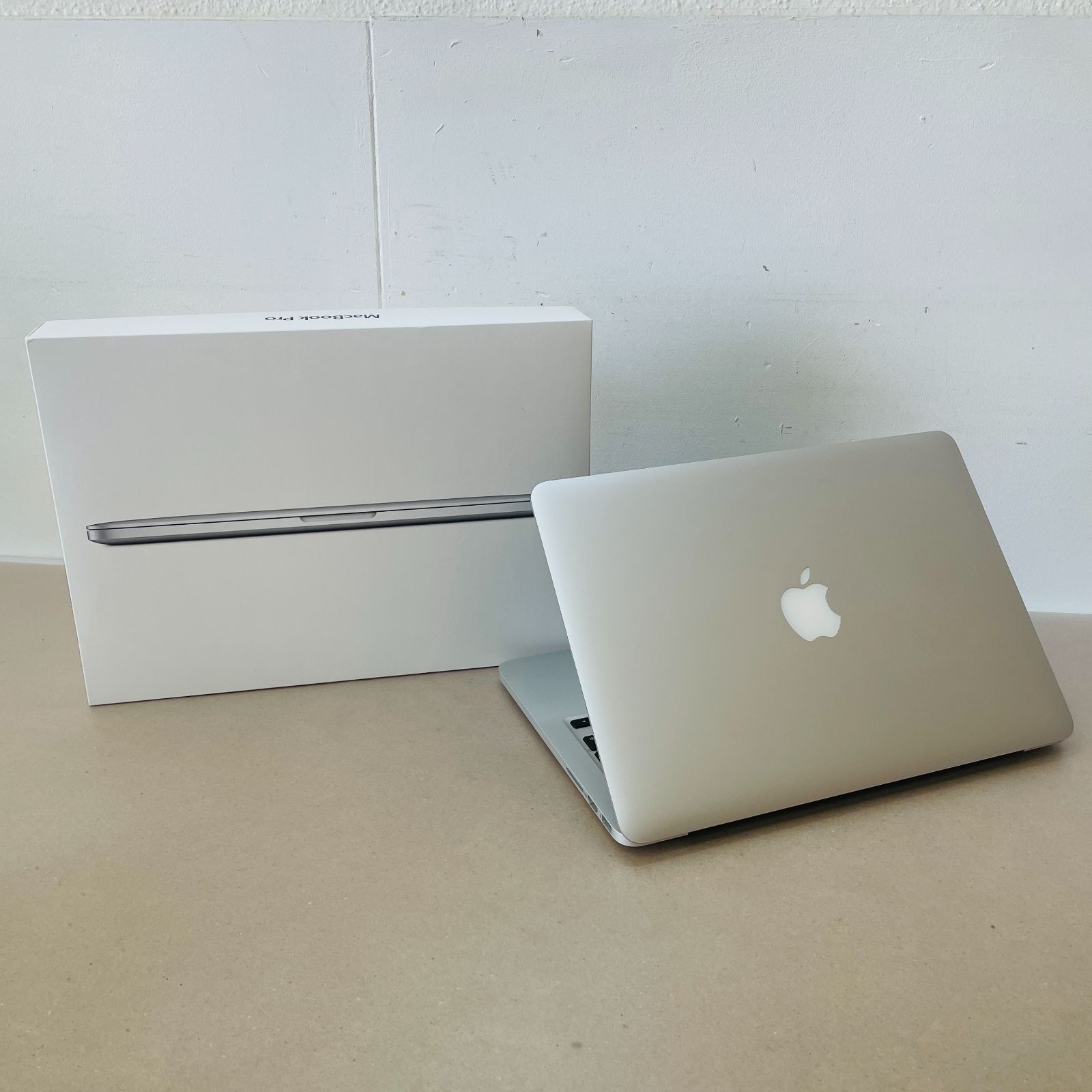MacBook Pro 2013 13インチ i5 16GB SSD 512GB 充放電回数192回 US