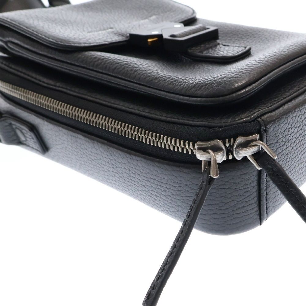 GRAMS28 (グラムス28) 173 レザー モバイル クロスボディバッグ