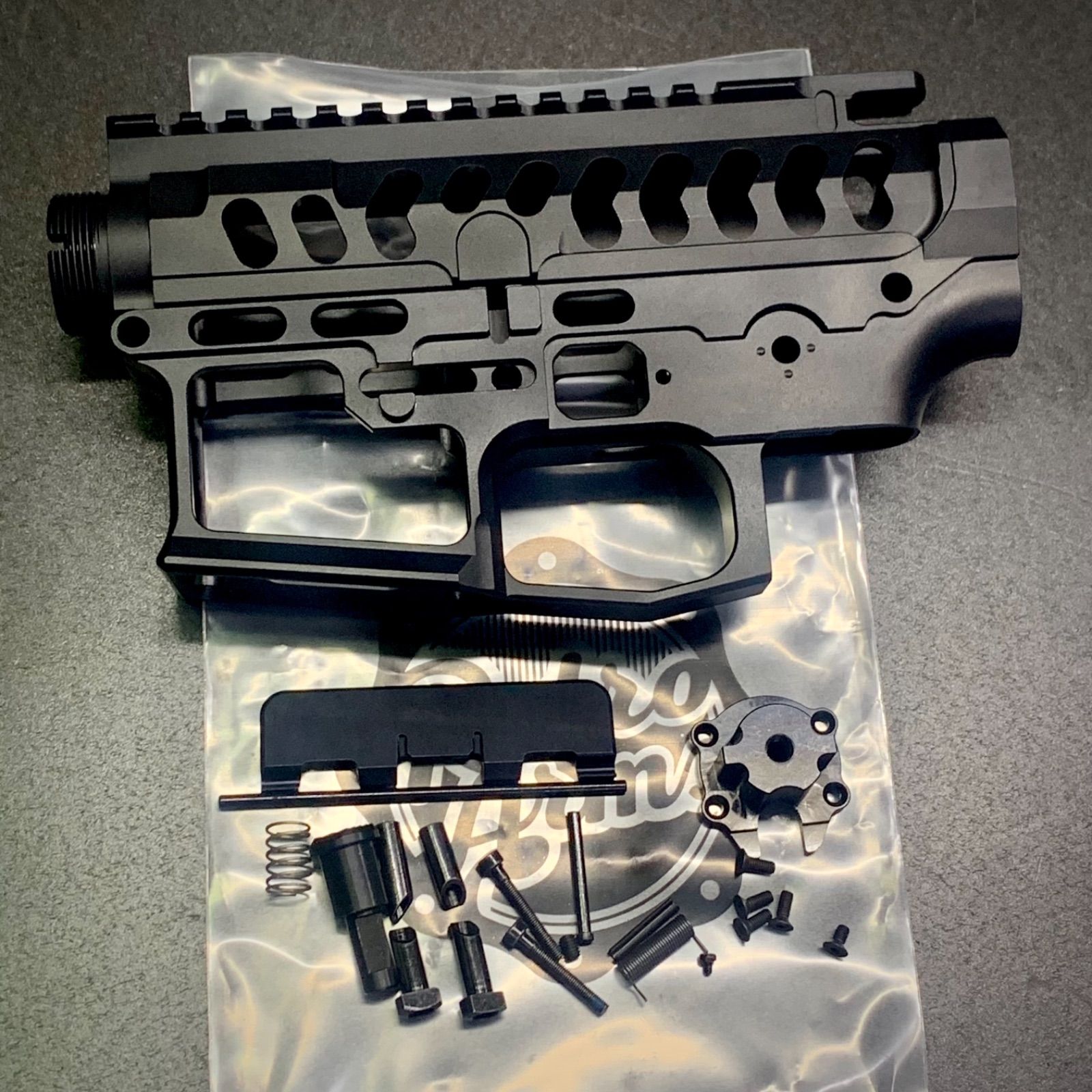 レトロアームズ CNCレシーバー AR15 (スケルトン) Type C - メルカリ