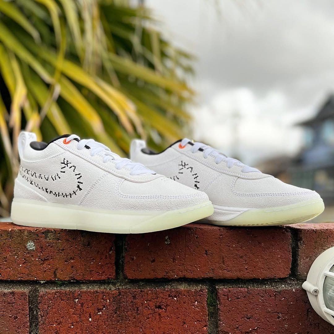 NIKE BOOK 1 EP 'NIGHTMARE BEFORE CHRISTMAS' ナイキ ブック 1