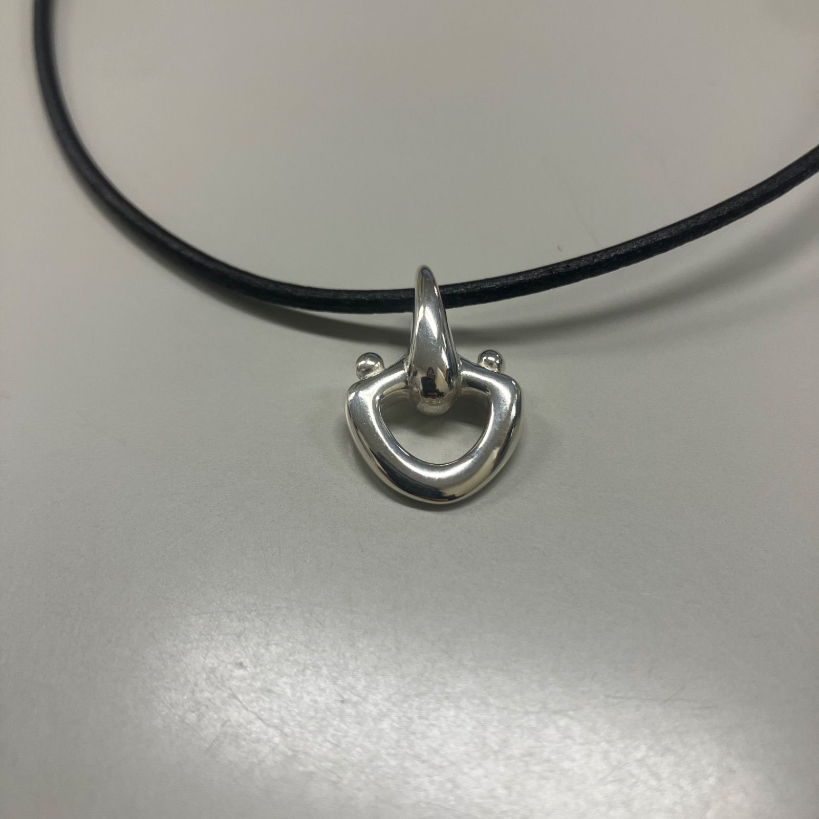 未使用品 h'eres CETACEA LEATHER CHOKER NECKLACE サテーシア レザー