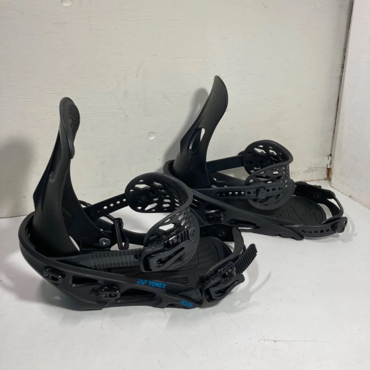 YONEX ROUSE スノーボードビンディング ブラック M サイズ YONEX ROUSE