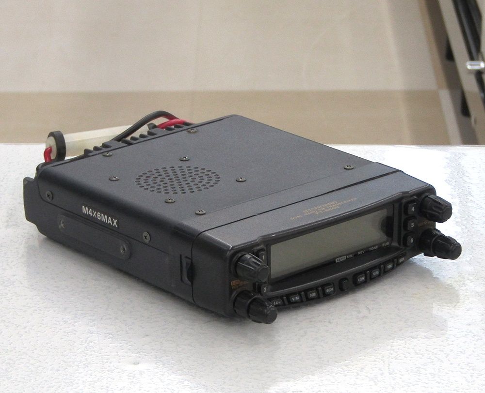 YAESU ヤエス 無線機器 FT-8800 デュアルバンドFMトランシーバー