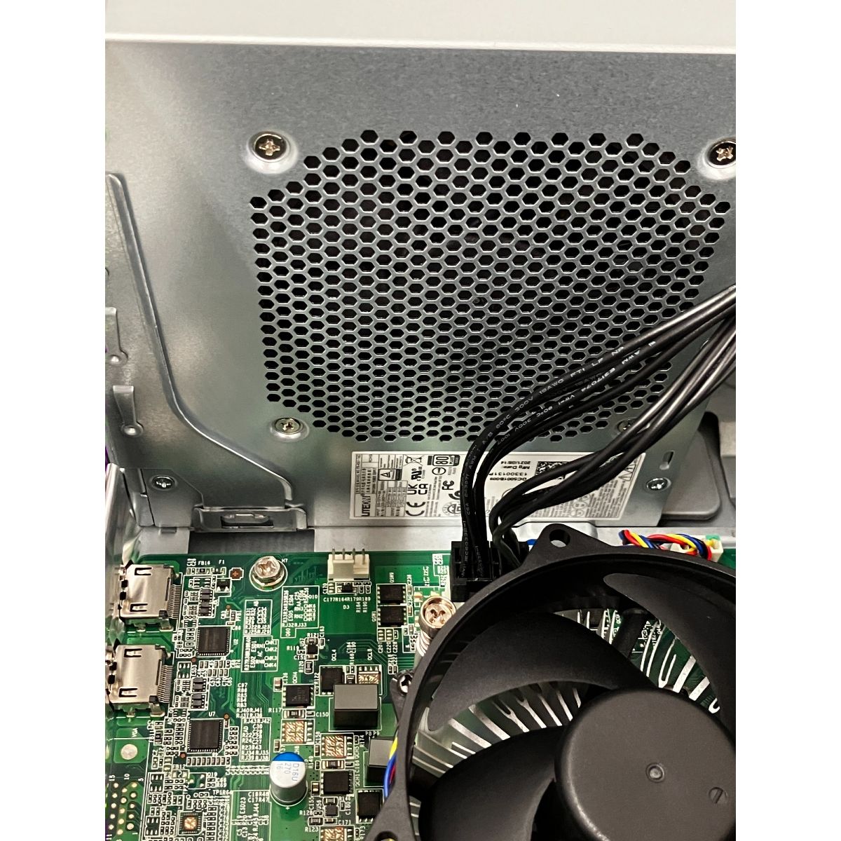 Windowsデスクトップ i7 4790/B85H3-M4/8GB/GTX960/SSD256GB Windows