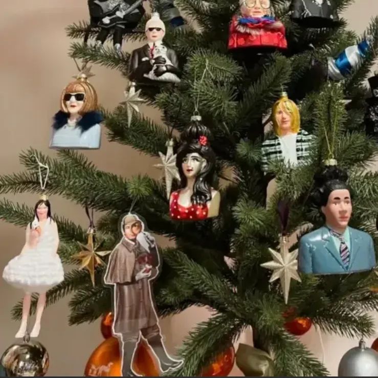 ガラスオーナメント アナ ウィンター - メルカリ