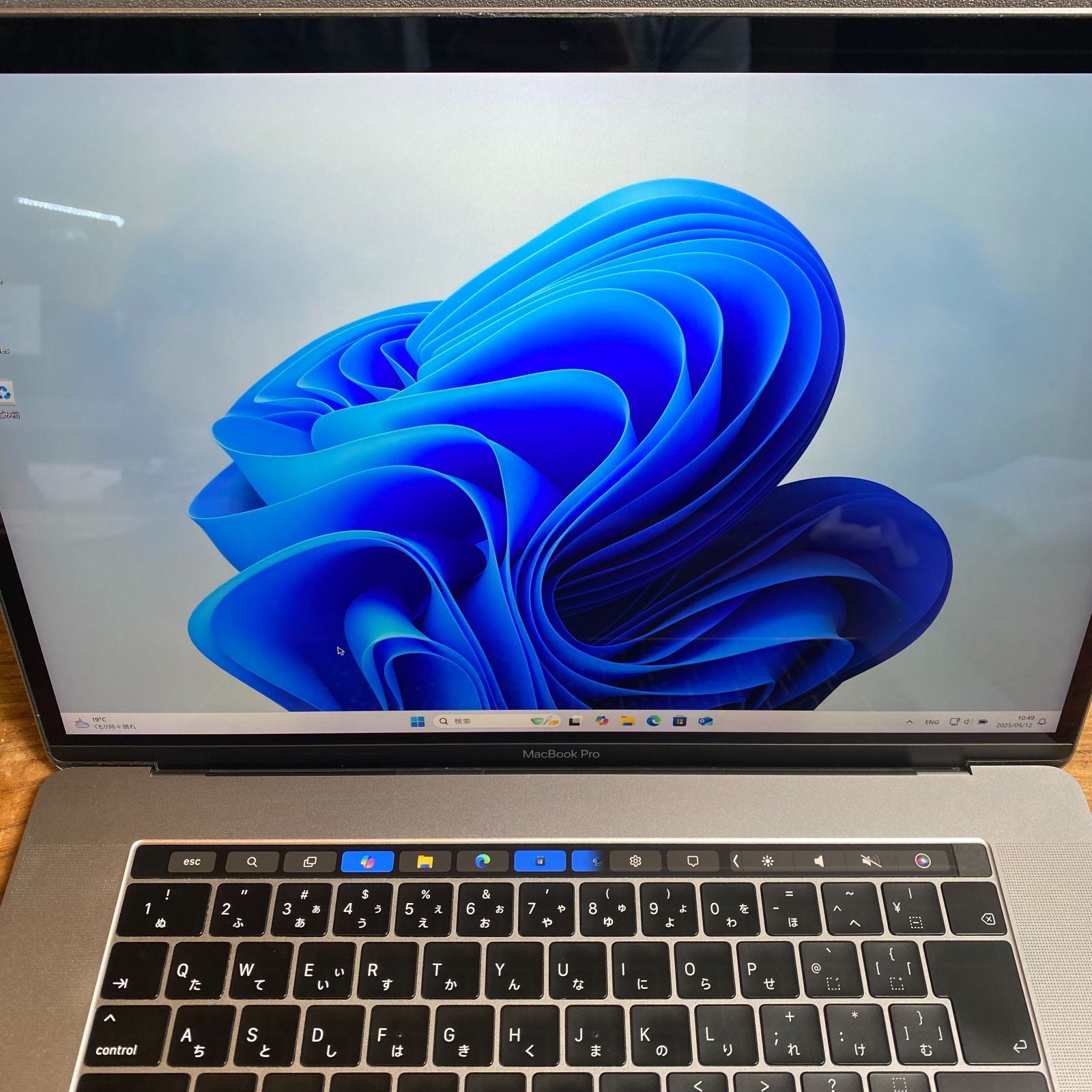 美品/新品バッテリー］Apple MacBook Pro 15inch 2019/Core i7 2.6GHz