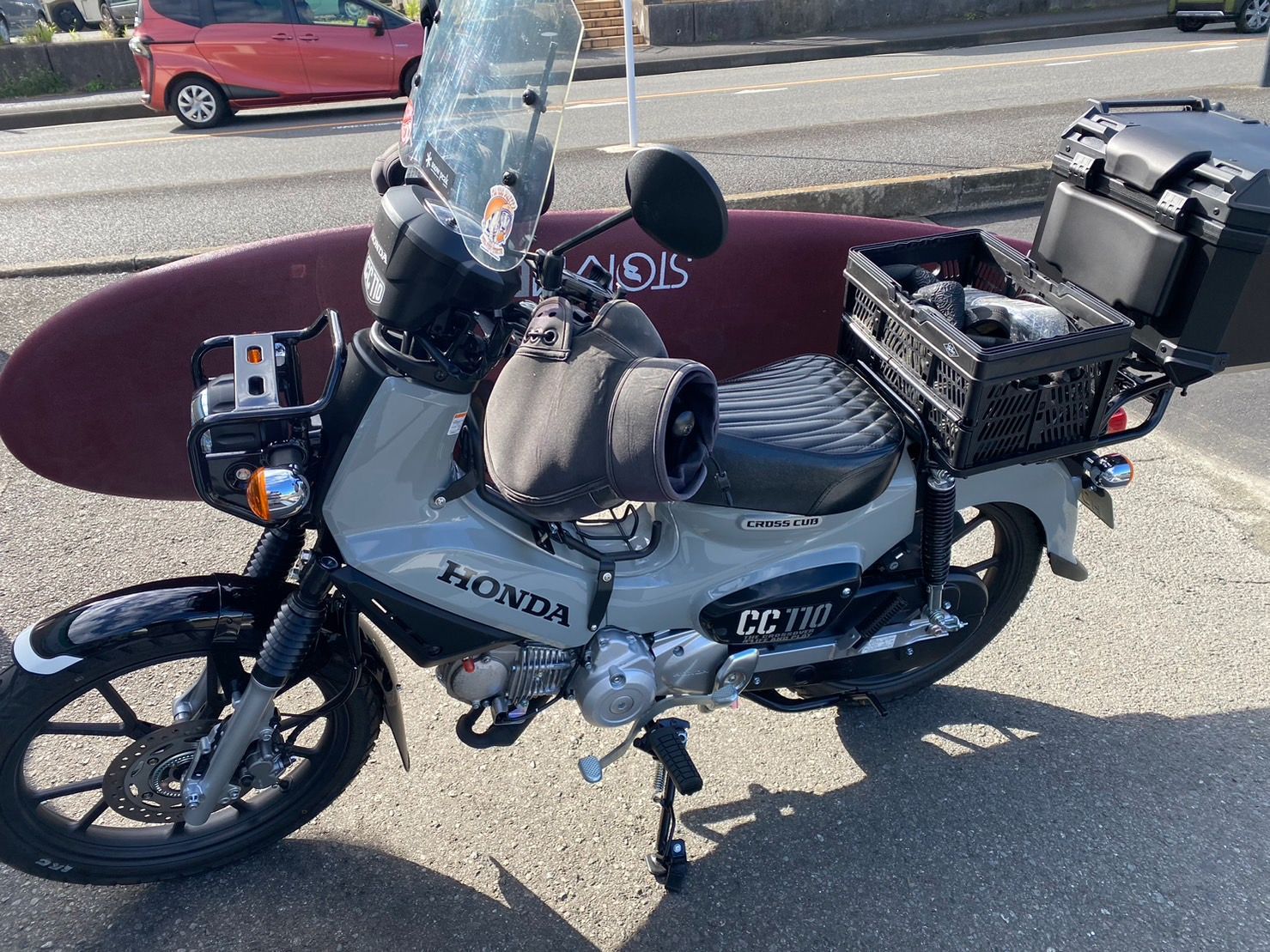 スーパーカブ対応！原付二種、原付スクーター用のサーフボードキャリア