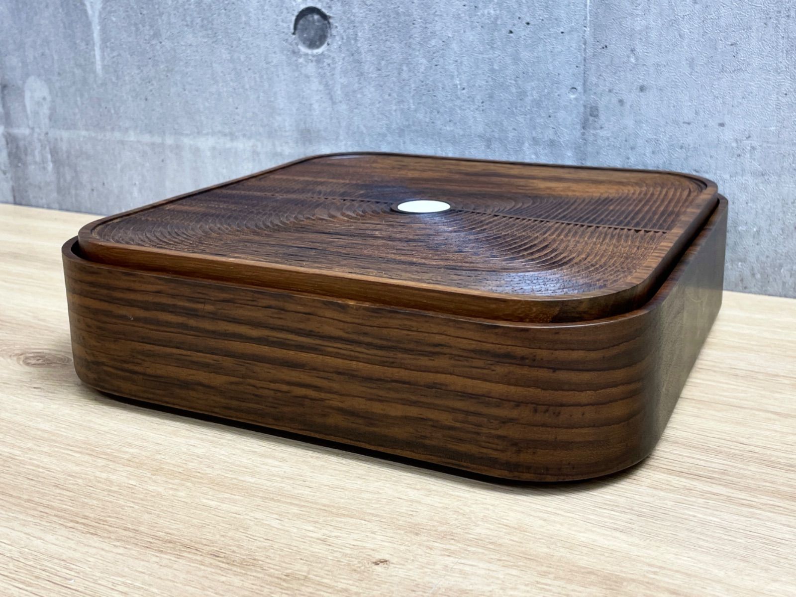 エルメスウッドボックス（木製小物入れ）です。