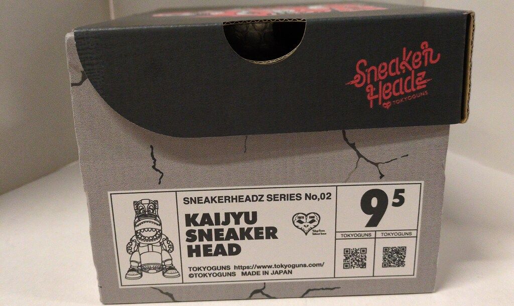 TOKYOGUNS 怪獣スニーカーヘッド シカゴカラー 02 - メルカリ