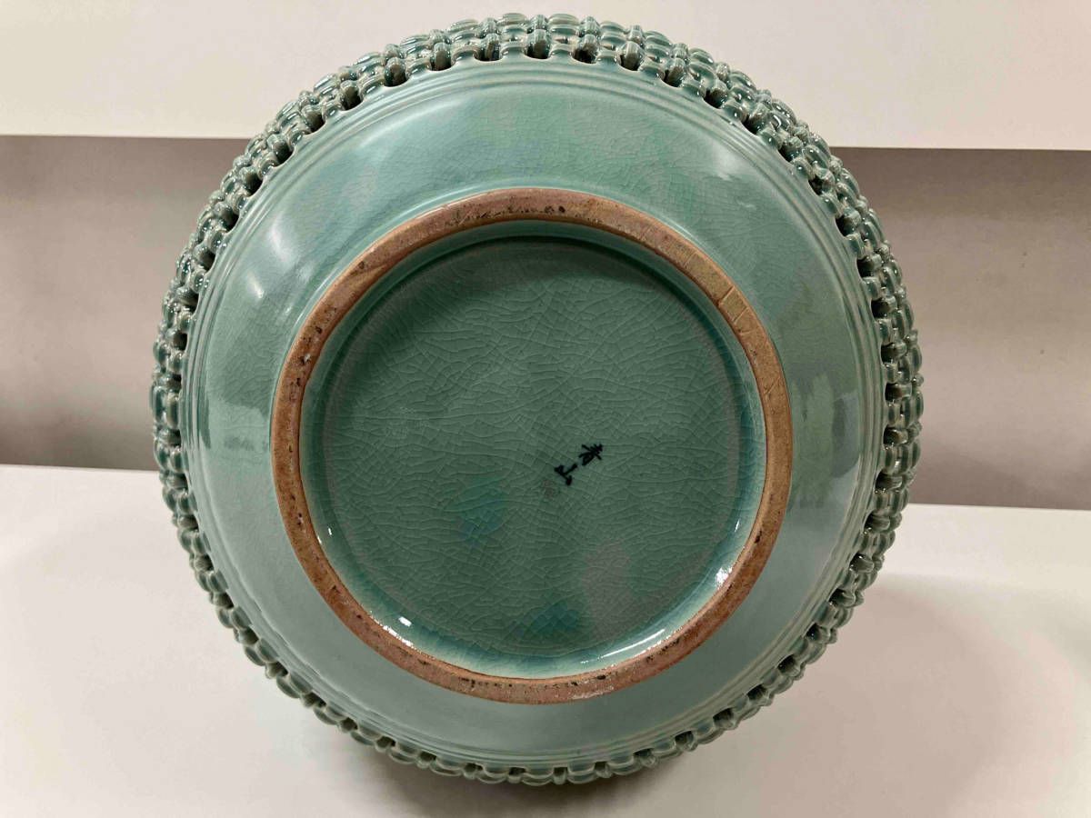 青山作 高麗青磁 壺 花器 大型 透かし彫り 本体のみ - メルカリ