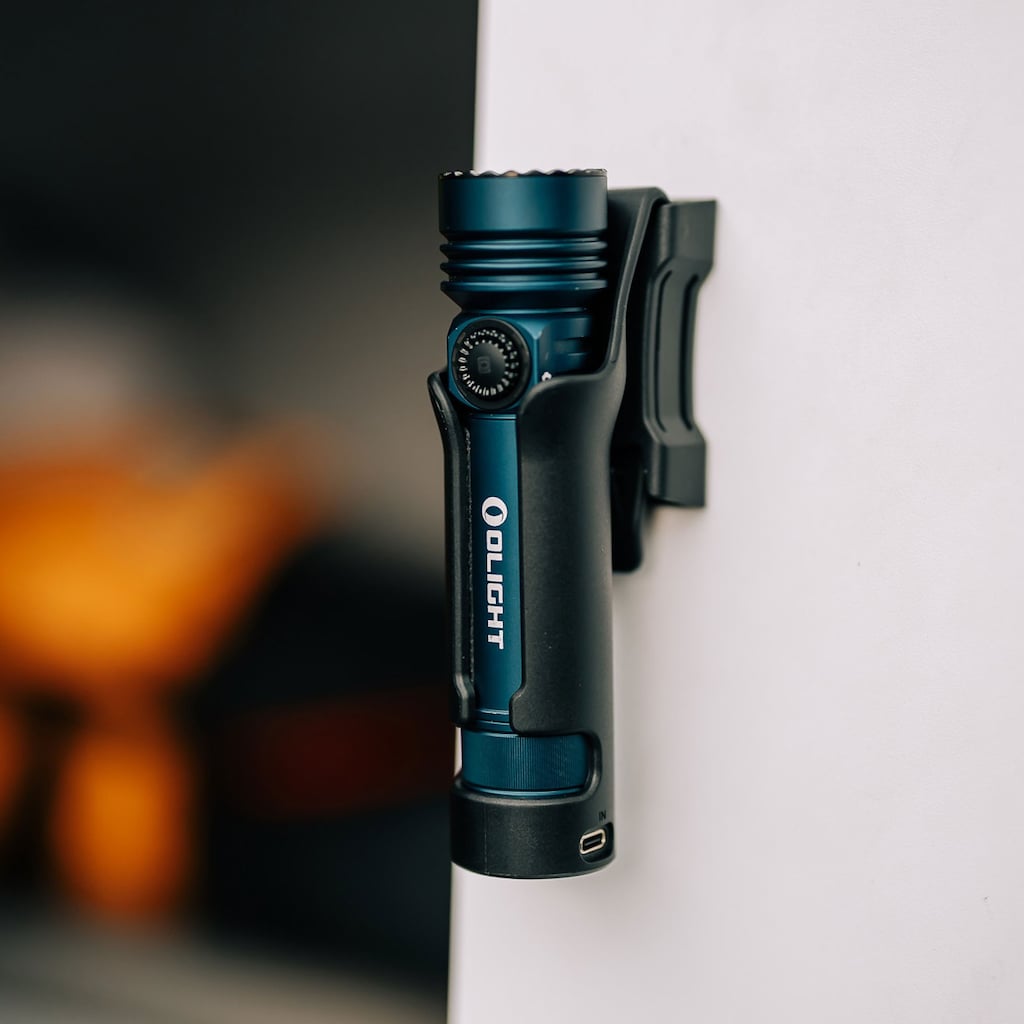 Olight Seeker 4 Pro Cool White Midnight Blue Tactical Flashlight
