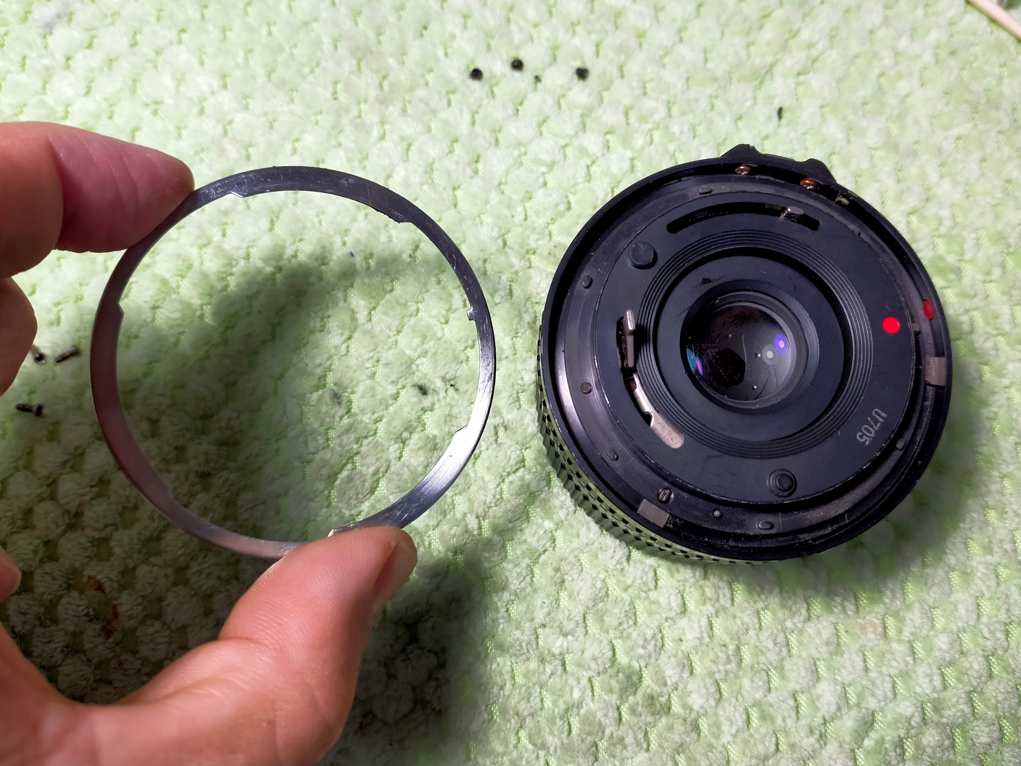 Canon New FD 24mm F/2.8の分解｜フィルムカメラ修理のアクアカメラ