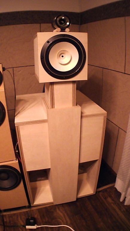 アーカイヴ】第216回／新任挨拶早々、スピーカー交換の話 [炭山アキラ