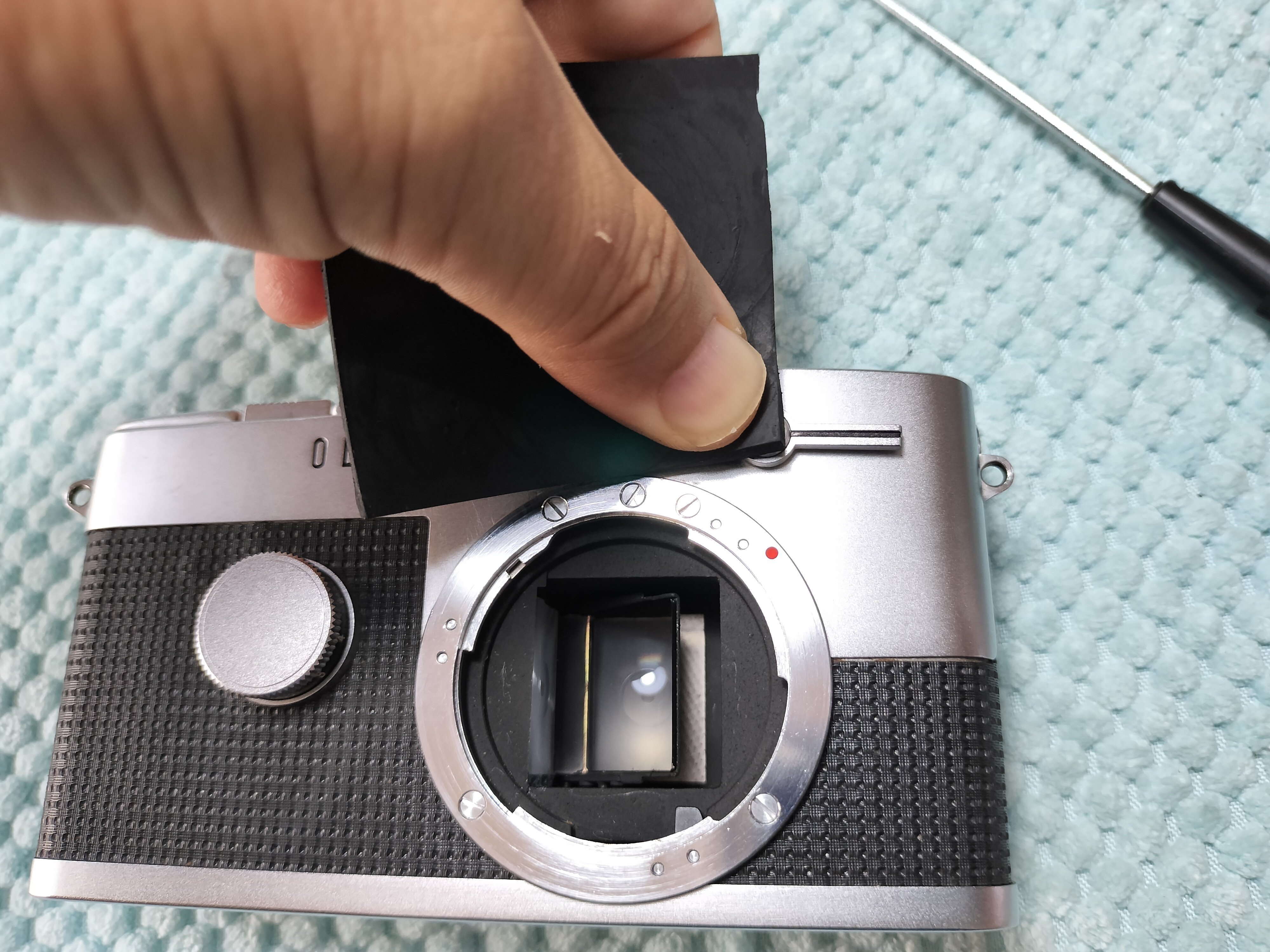 Olympus Pen FTの分解｜フィルムカメラ修理のアクアカメラ