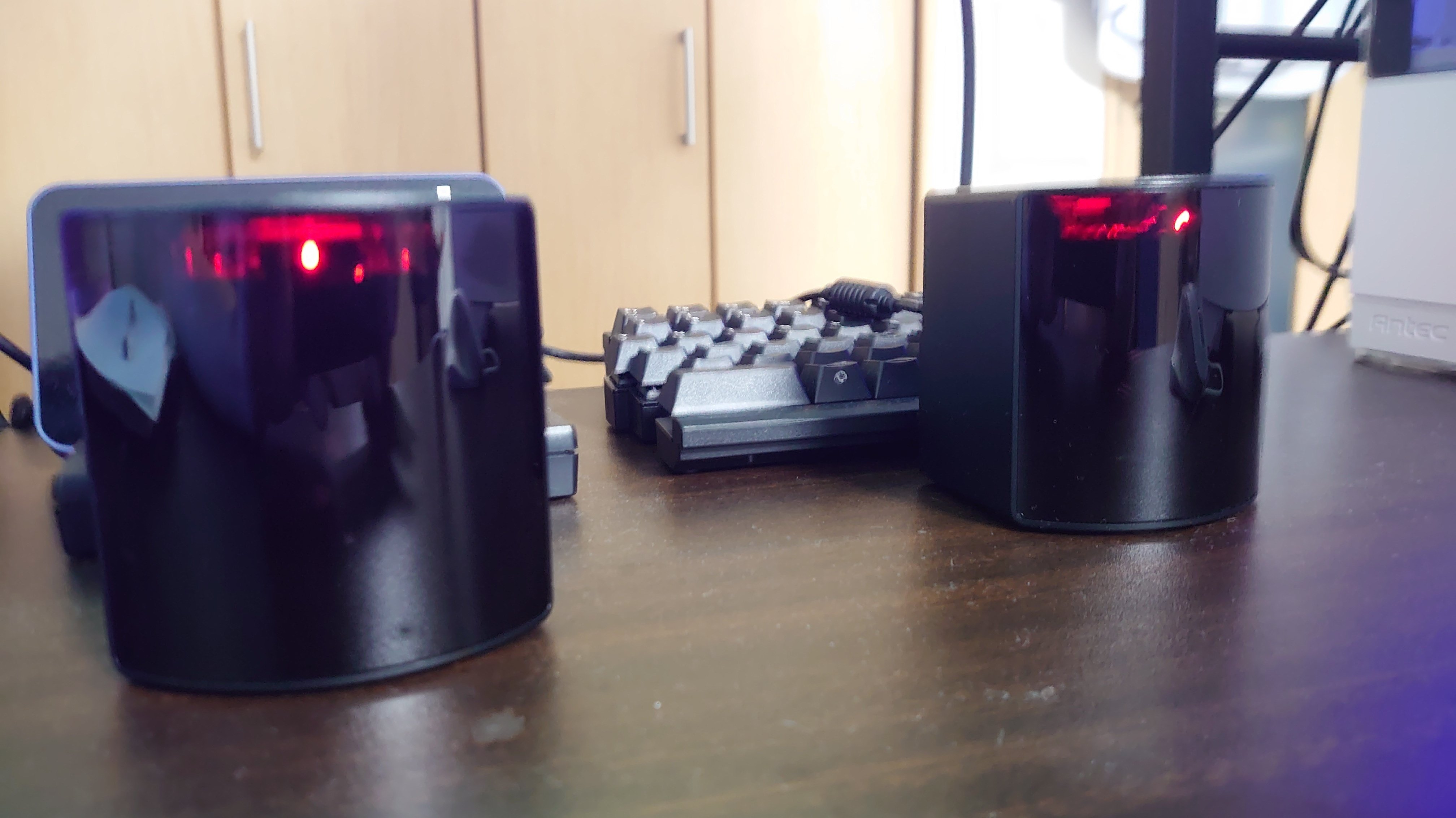 HTC SteamVR Base Station 2.0 の赤ランプ原因調査！｜ANKURU14_vrc