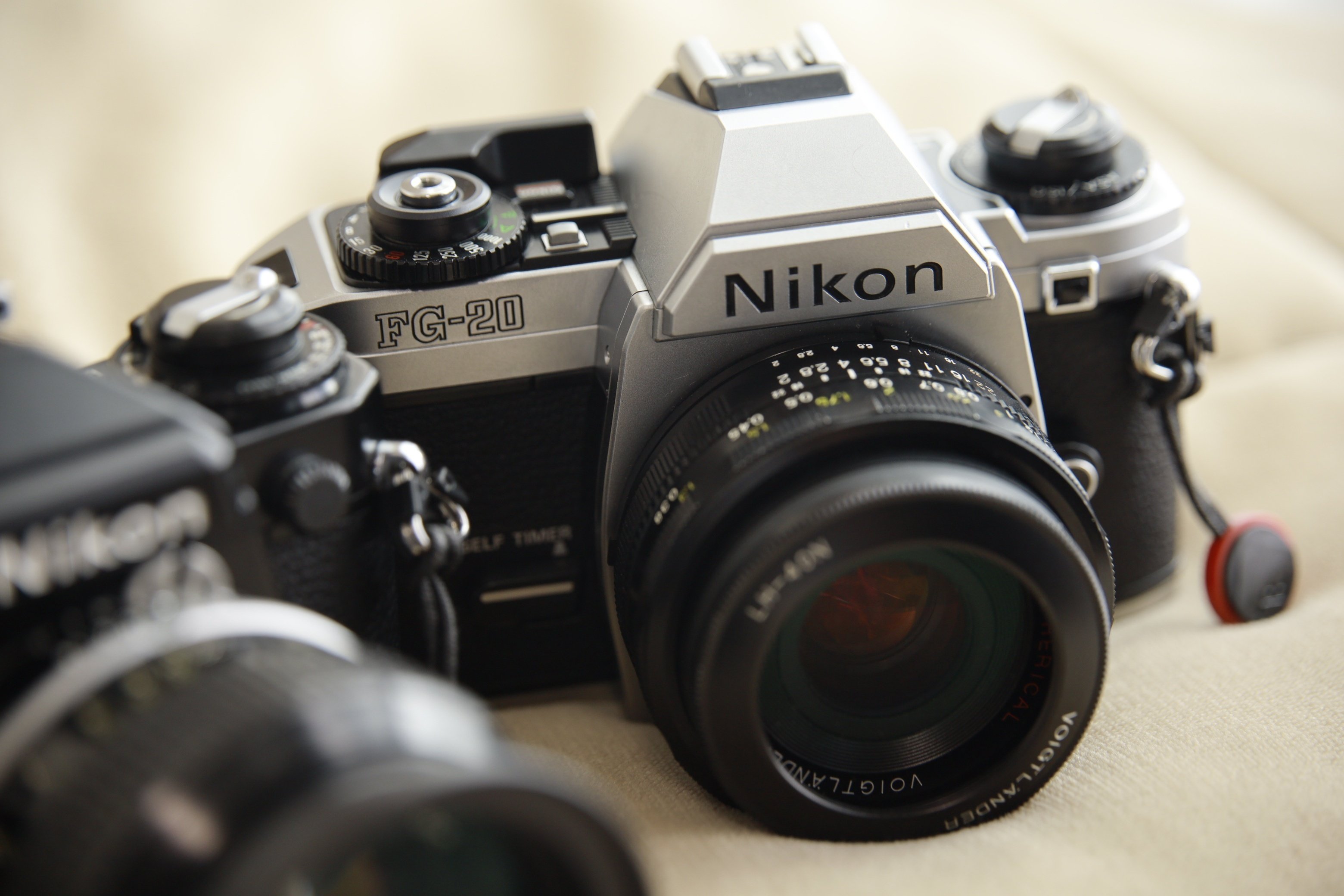 上がり」のカメラNikon FE2、お別れか？｜おかたろ