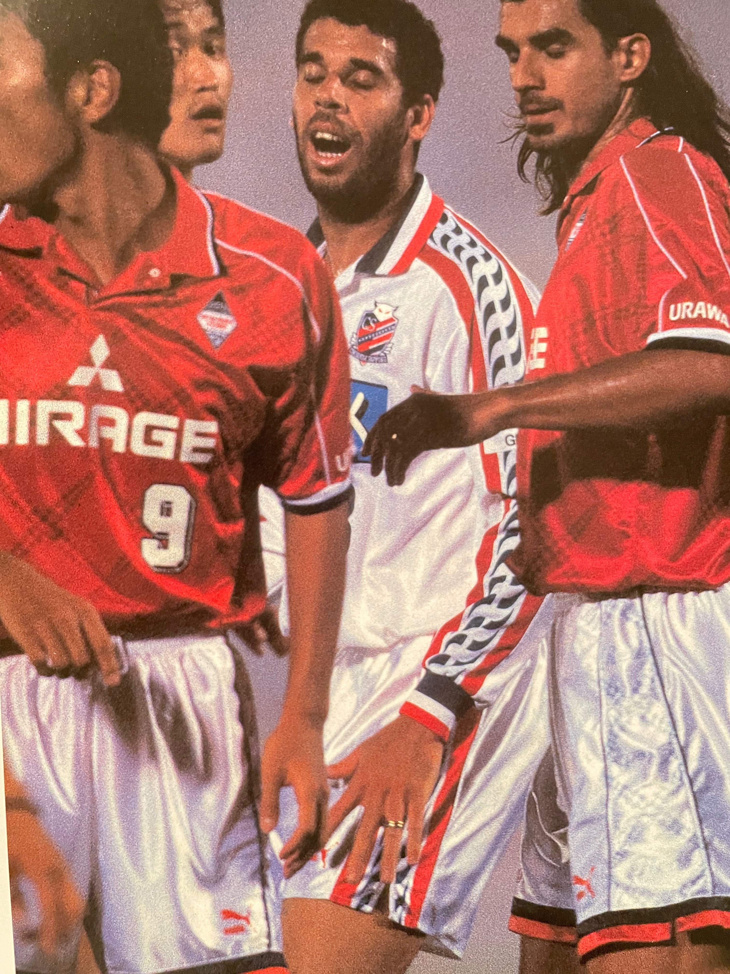 コンサドーレ札幌 ユニフォームの歴史（1998年）｜記録