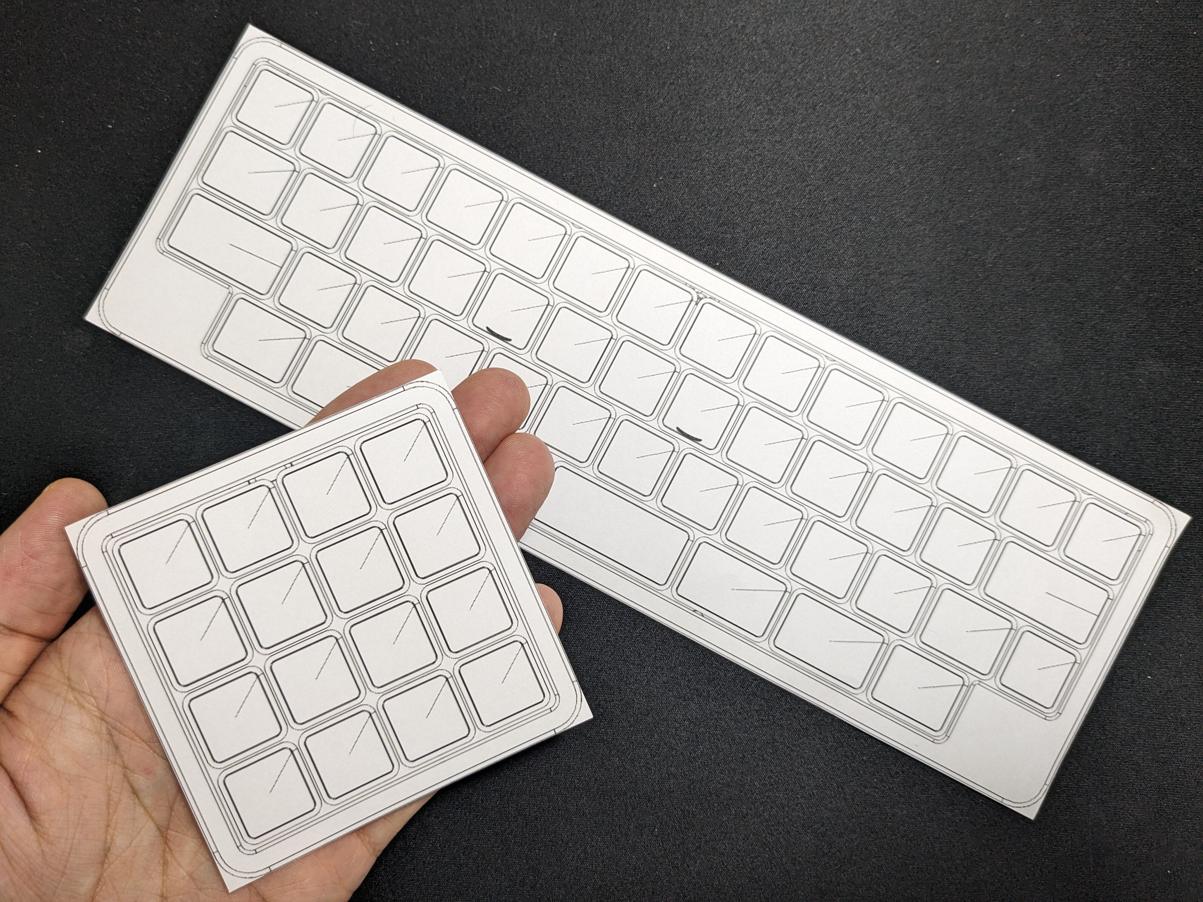 ロープロファイルでロウスタッガードな狭ピッチキーボードを作った