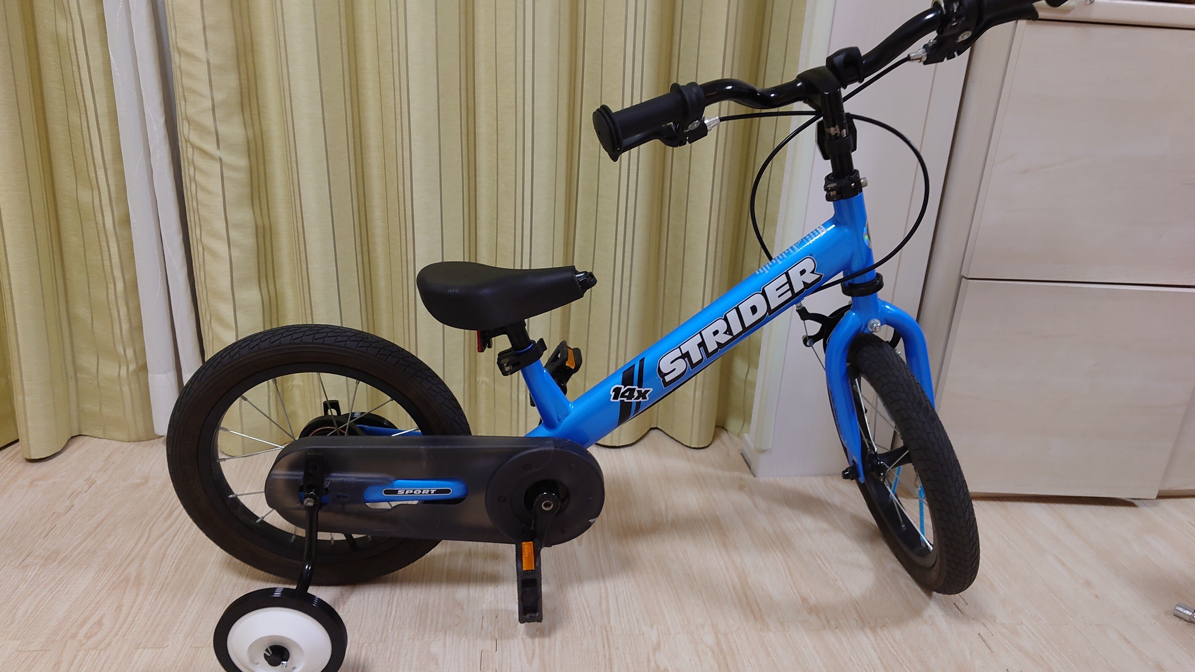 ストライダー14xに補助輪の取り付け方｜mc_kurita