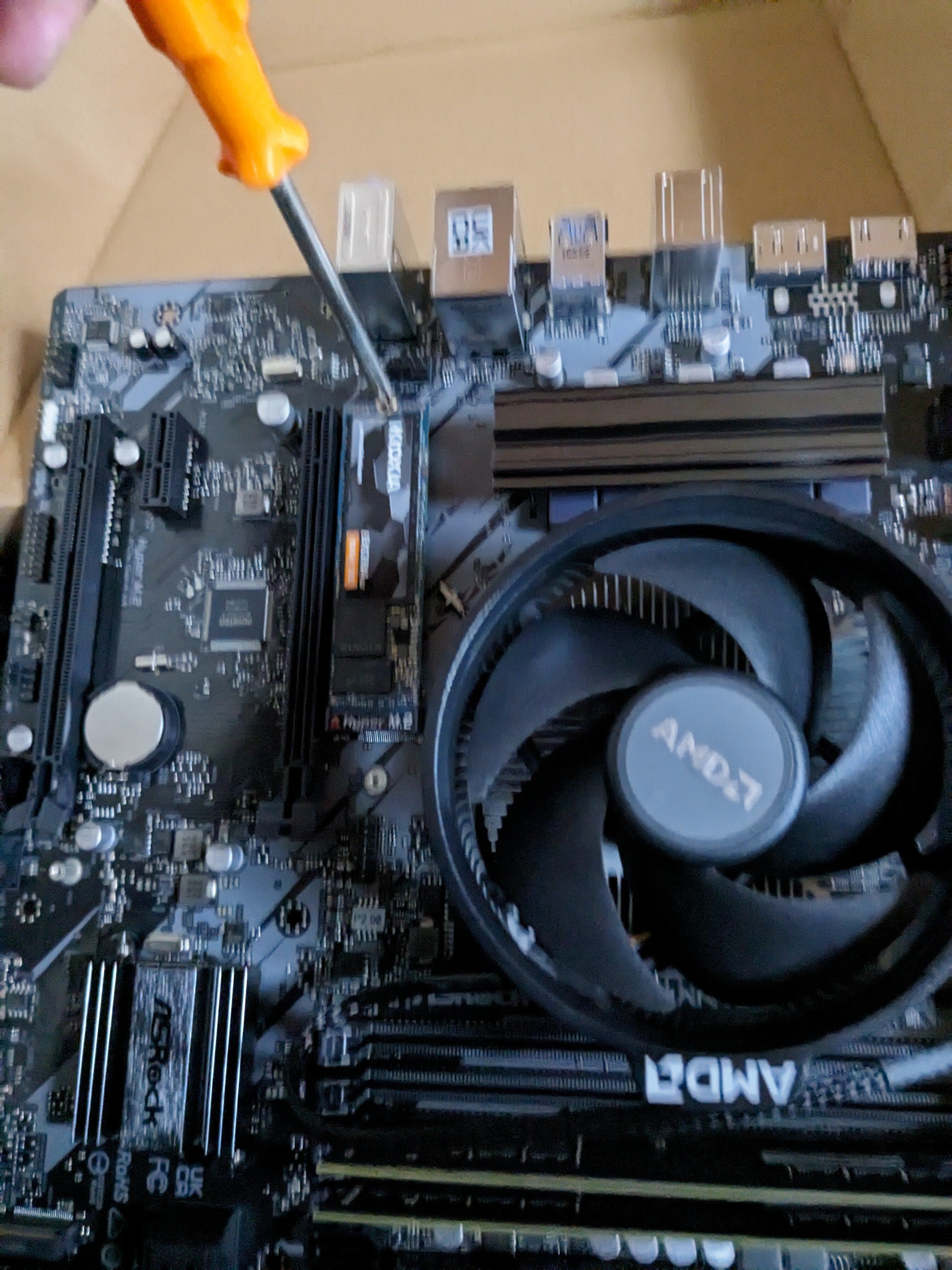 SandyBridgeからRyzen5 5600G+RTX3060の10万以下自作PCへの移行