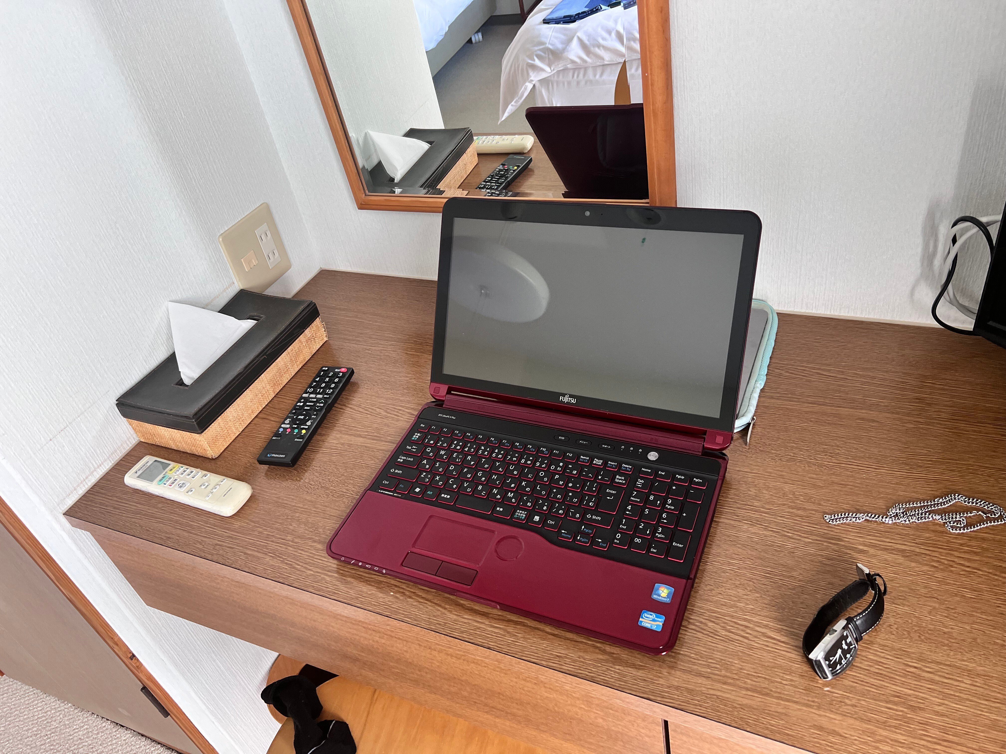 富士通 LIFEBOOK AH77/H の改造 PART1 (RAMとSSDの換装)｜Sato_61883