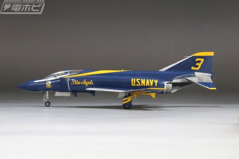アメリカ海軍「F-4J ブルーエンジェルス」の1/72スケールプラモデルが