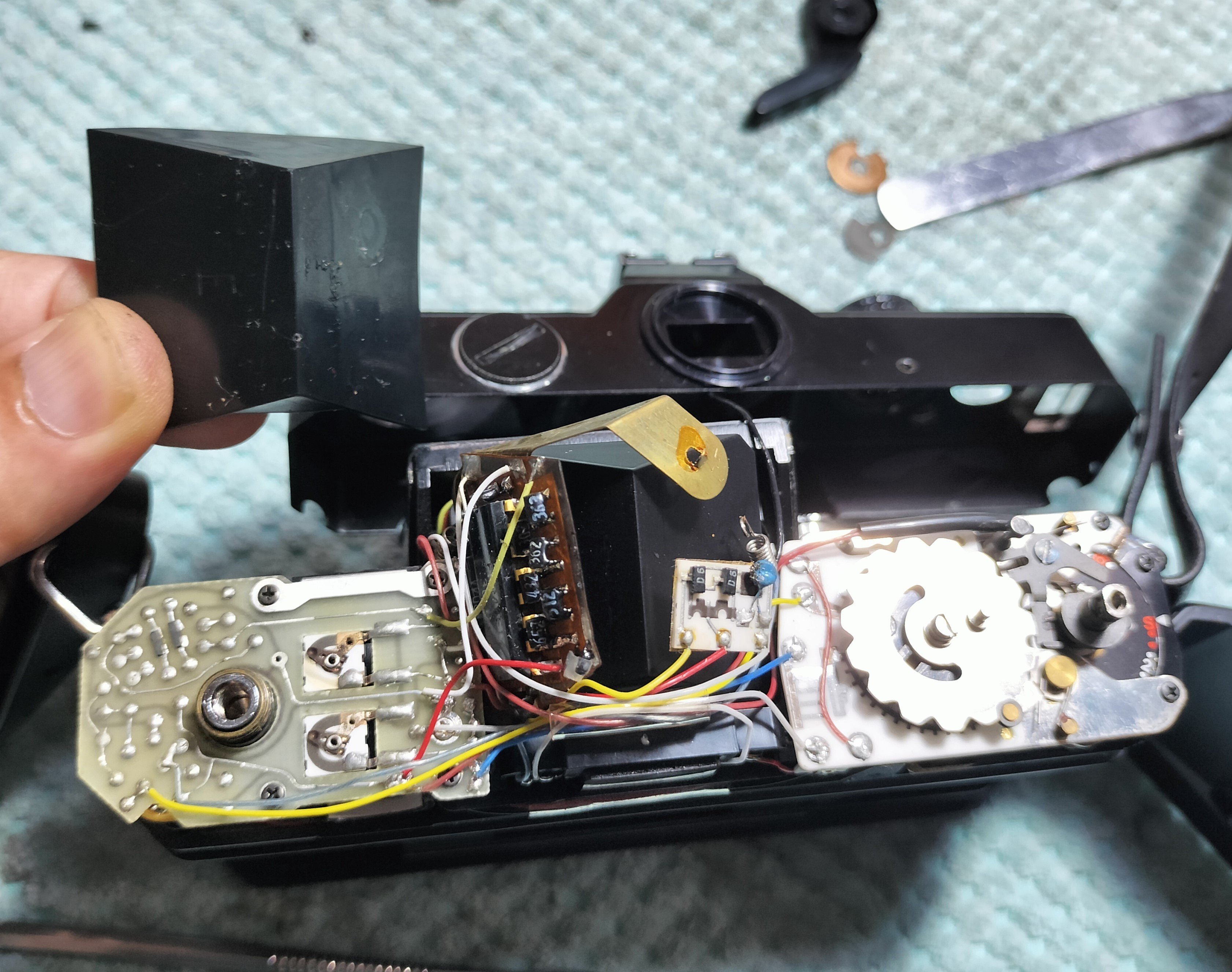 FUJICA ST801の分解｜フィルムカメラ修理のアクアカメラ