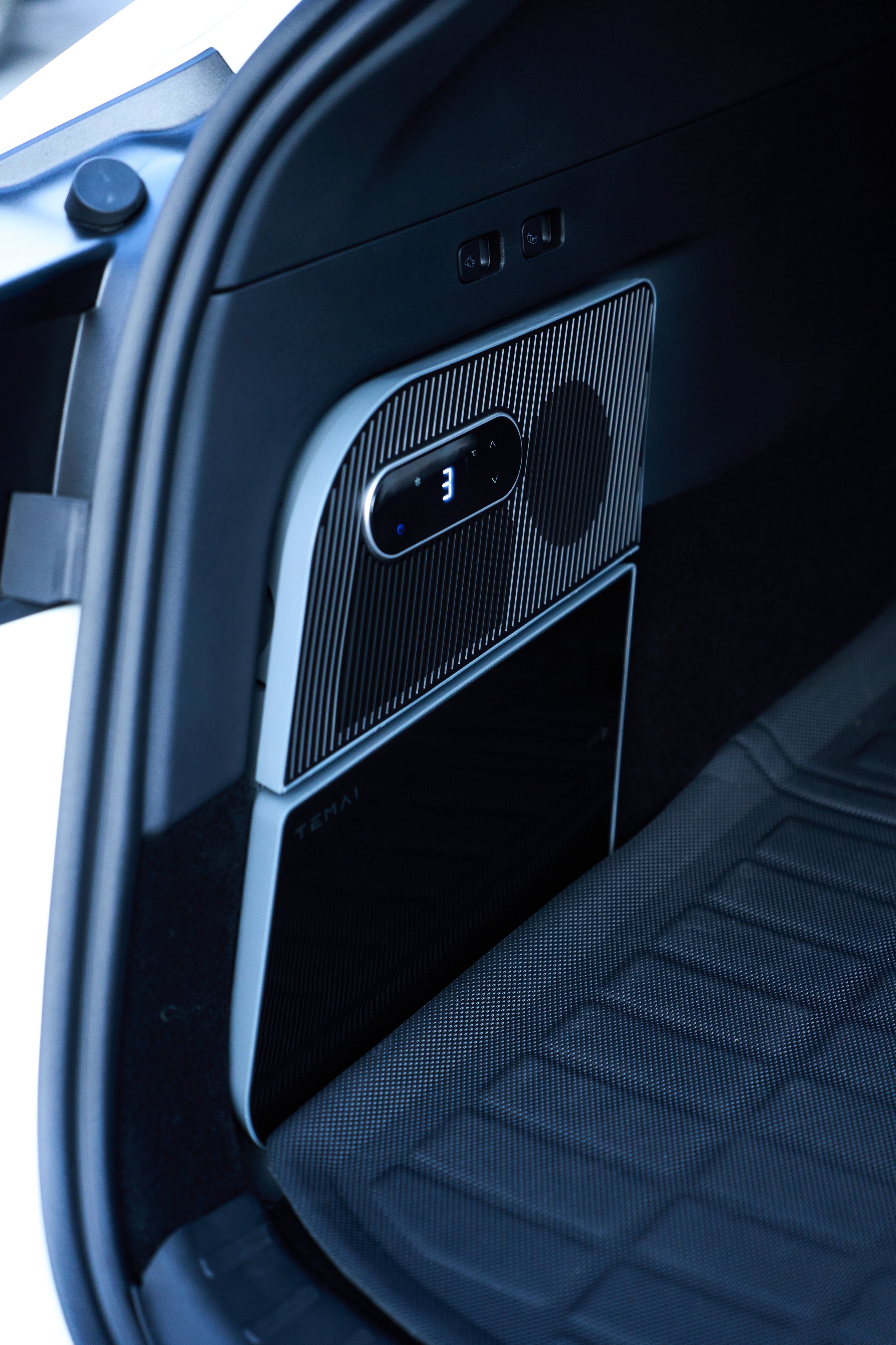 TESLAモデルY専用の冷蔵庫｜SCoF