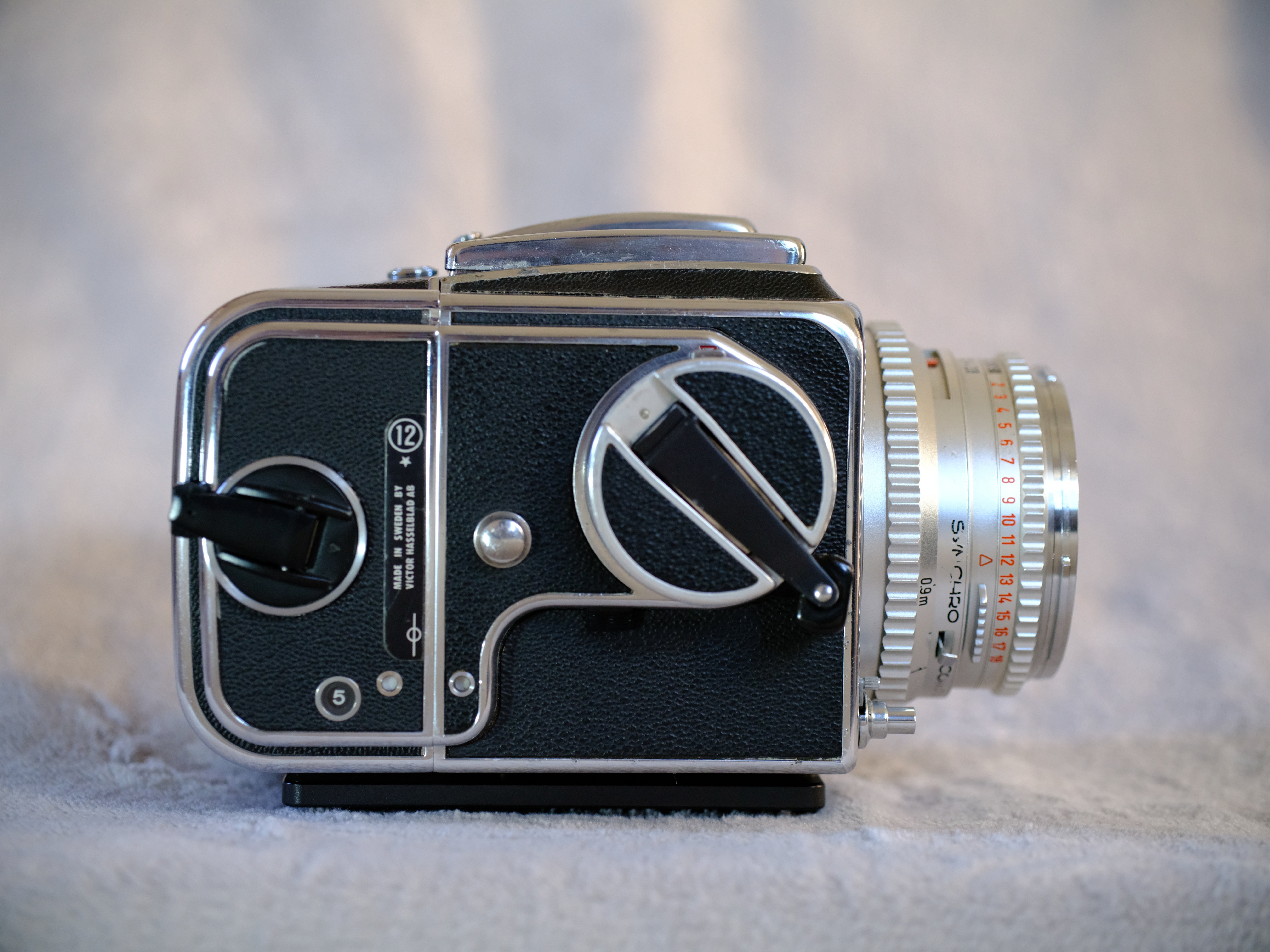 レビュー】初めて宇宙に行ったカメラ Hasselblad 500Cを2017年から使っ