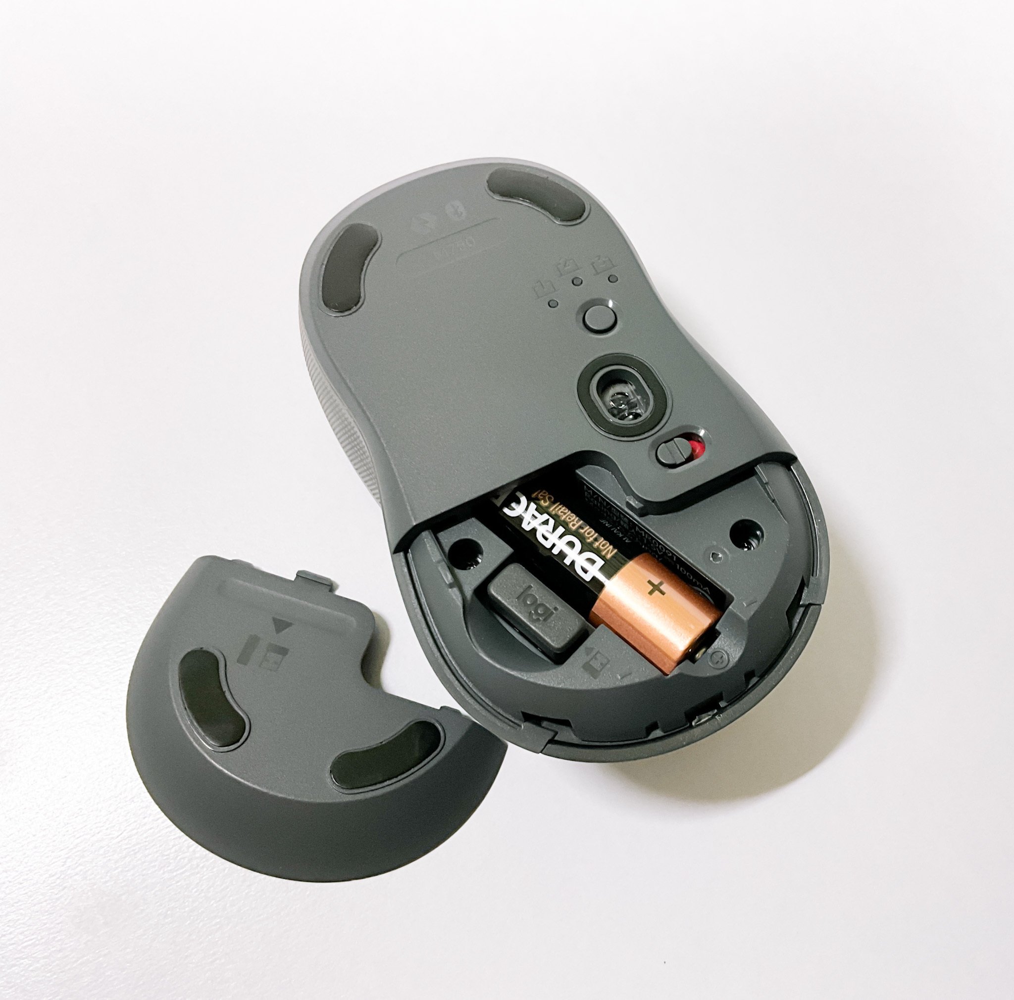 クラムシェル運用MacBook Air M3で使用中の「キーボード」「マウス