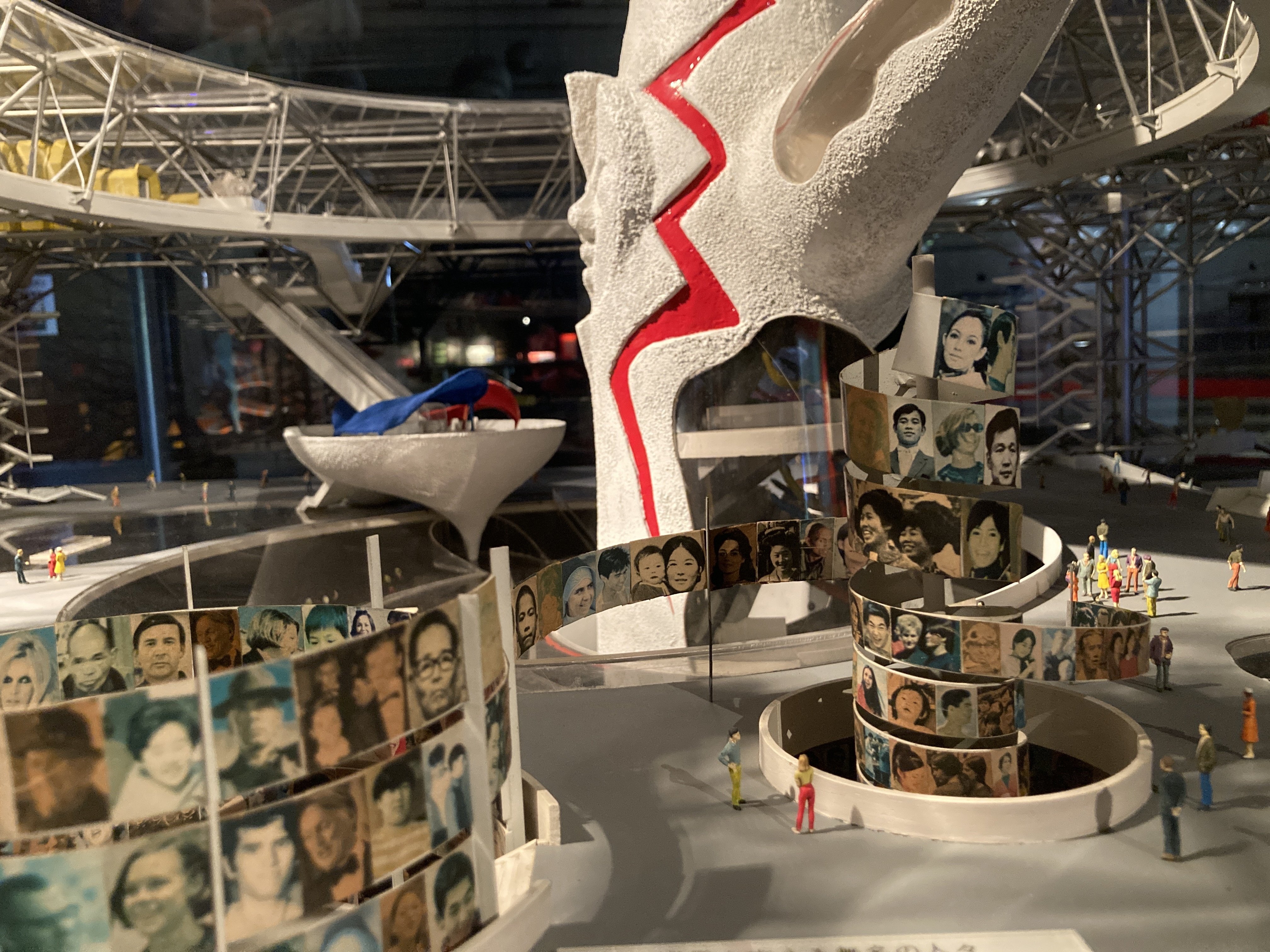 未来の国宝〈太陽の塔〉内部見学 作者は岡本太郎 EXPO'70→EXPO2025｜a.n