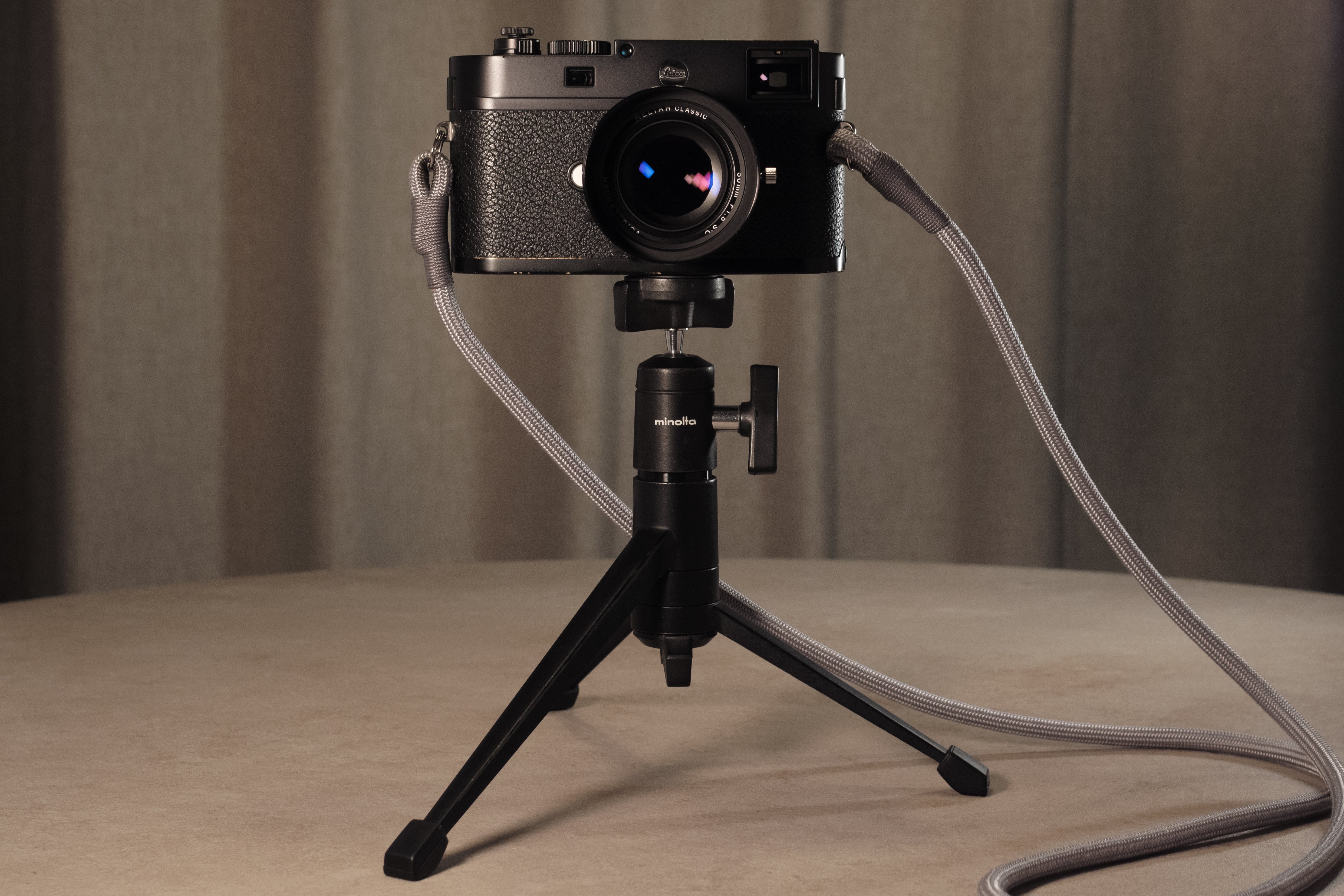 ミノルタのミニ三脚を購入｜kamo