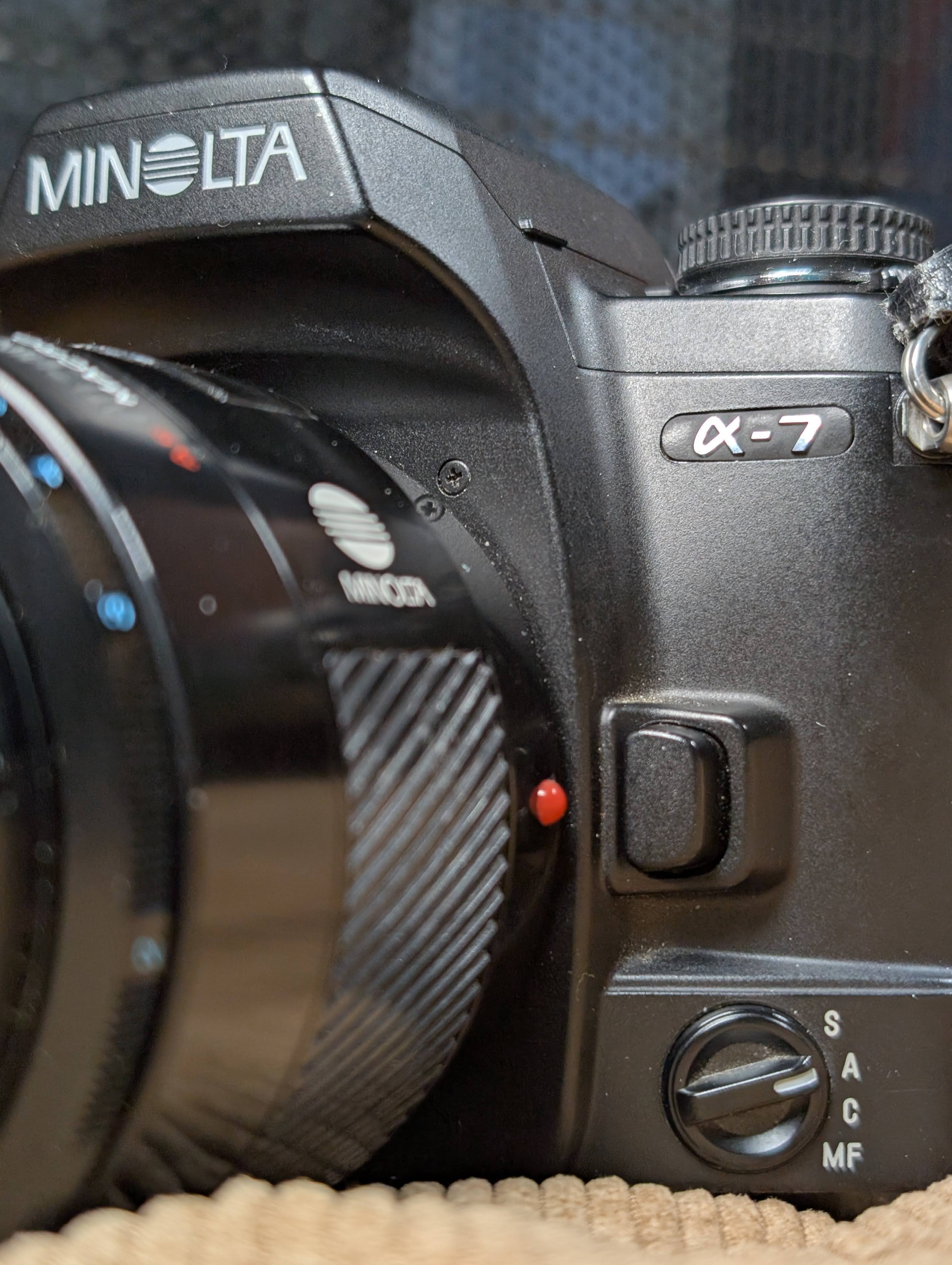 ミラーレス組がフィルムカメラと和解するまで (MINOLTA α-7)｜ざっかりー