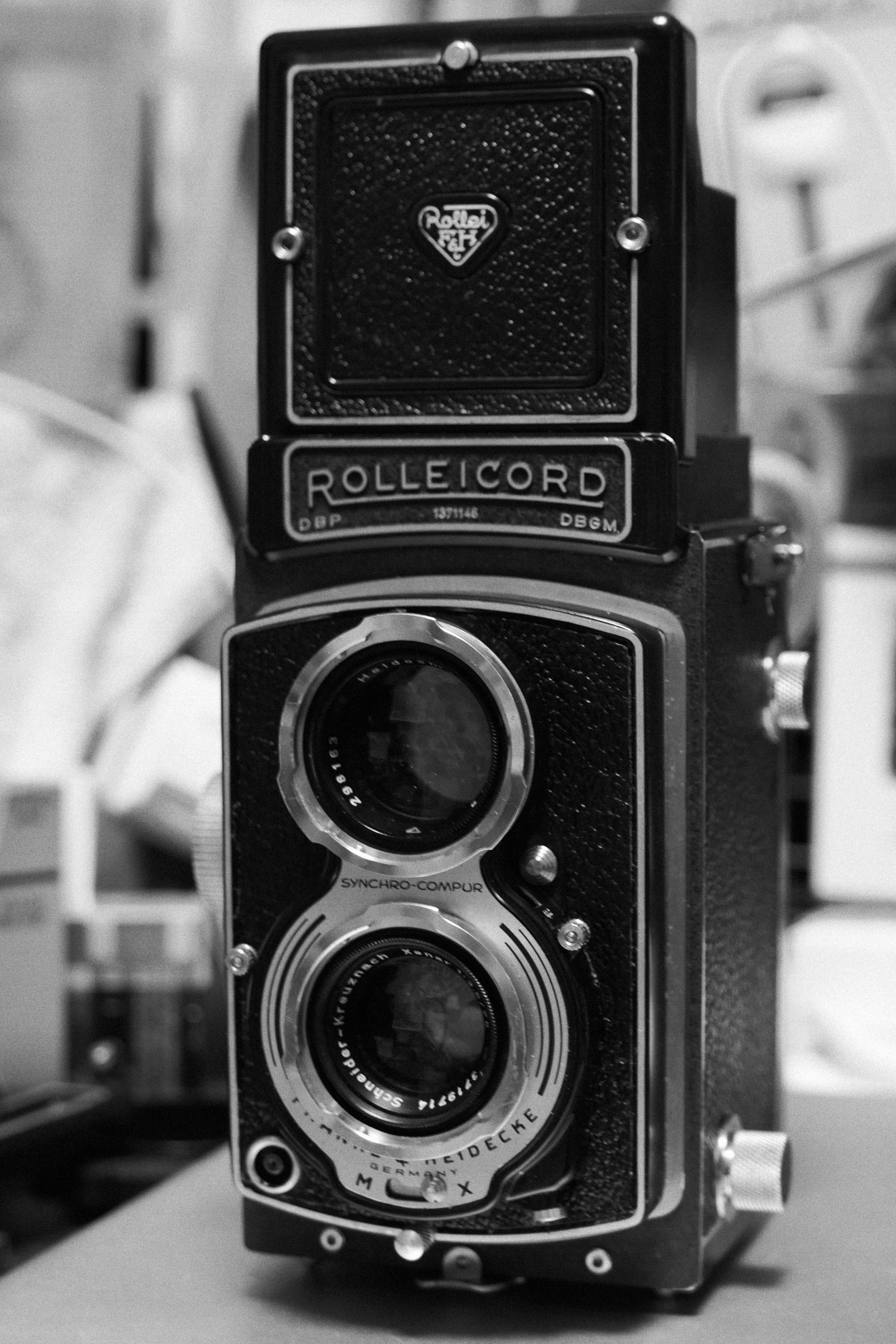 コニカとツァイスとローライの二眼レフ｜樹理庵 (Julian)