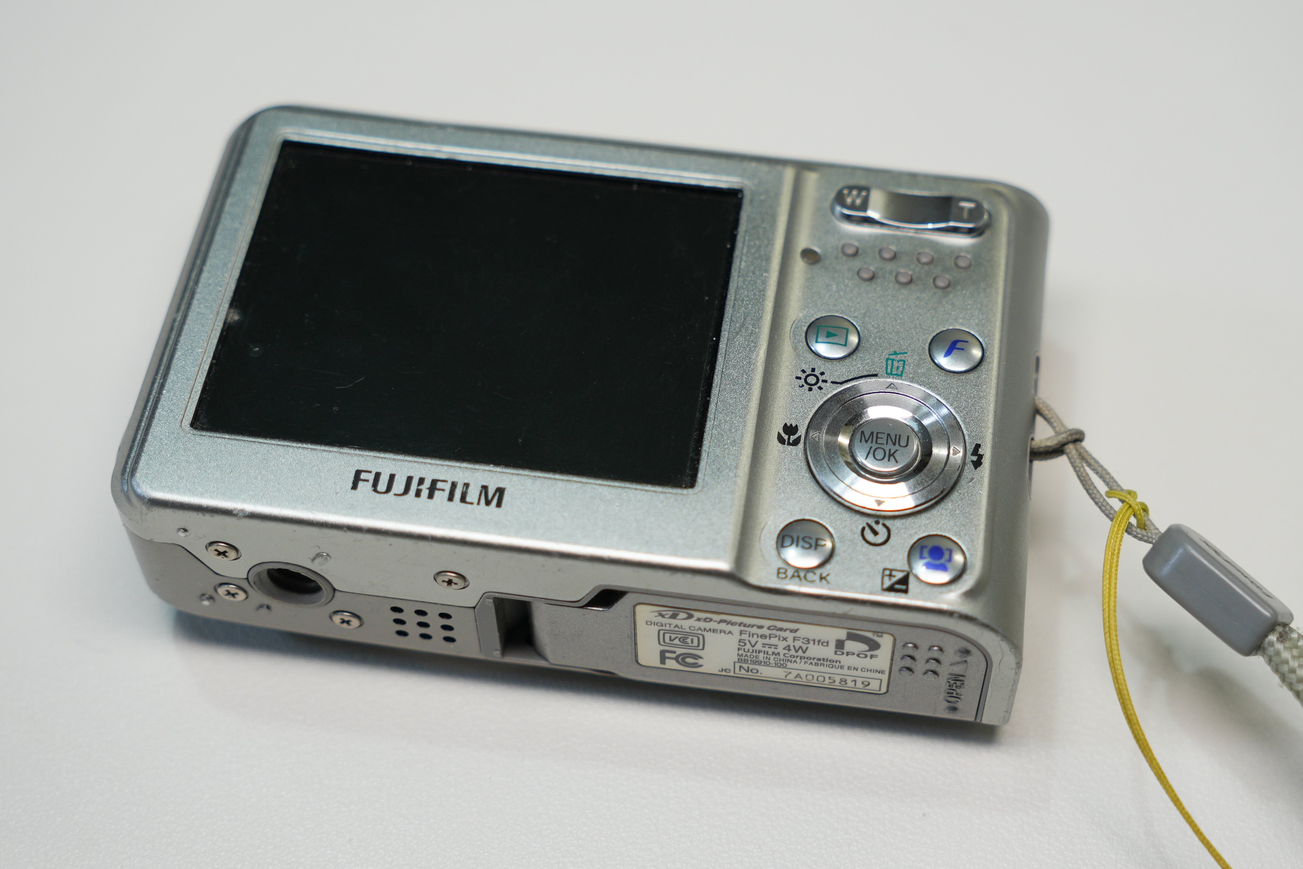 レビュー】ずっといいカメラ。富士フイルム FinePix F31fd｜物欲名古屋