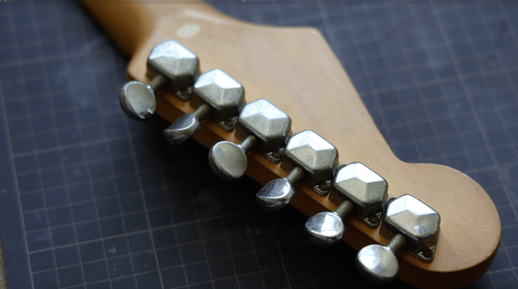 詳細不明のSquier Stratocaster 1｜Croquetteギター機材研究