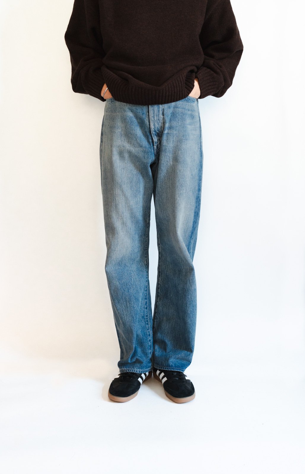 明日発売開始！人気過ぎるAURALEE（オーラリー）のデニム、一体何が