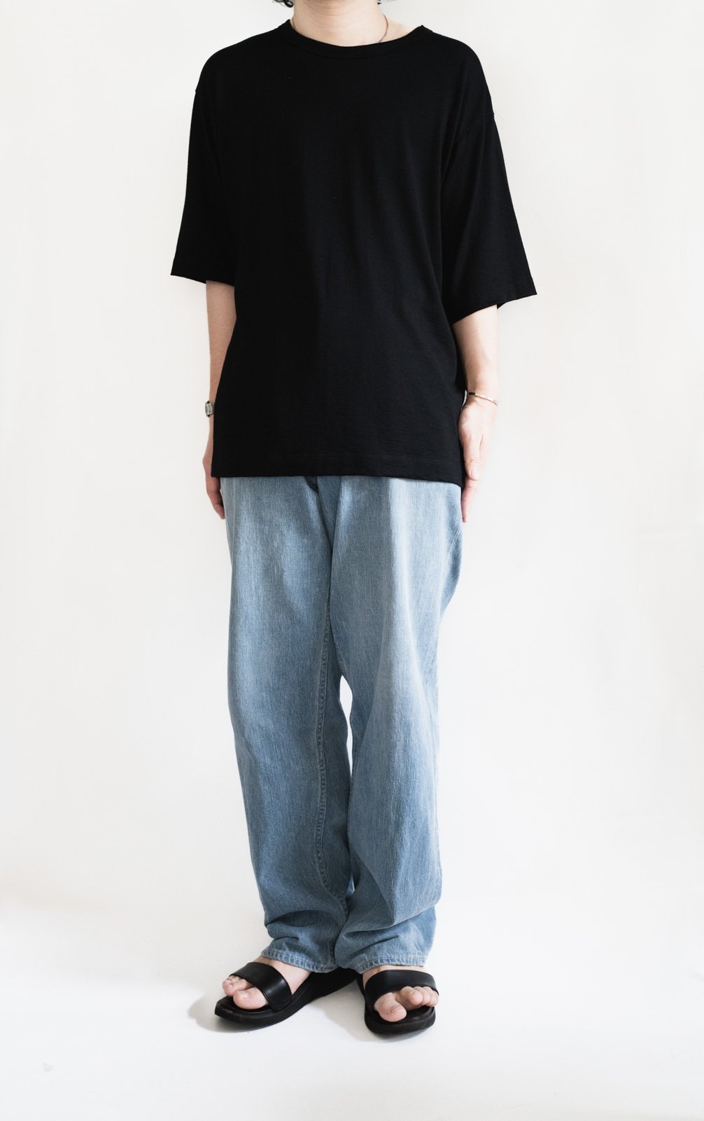 明日発売開始！人気過ぎるAURALEE（オーラリー）のデニム、一体何が