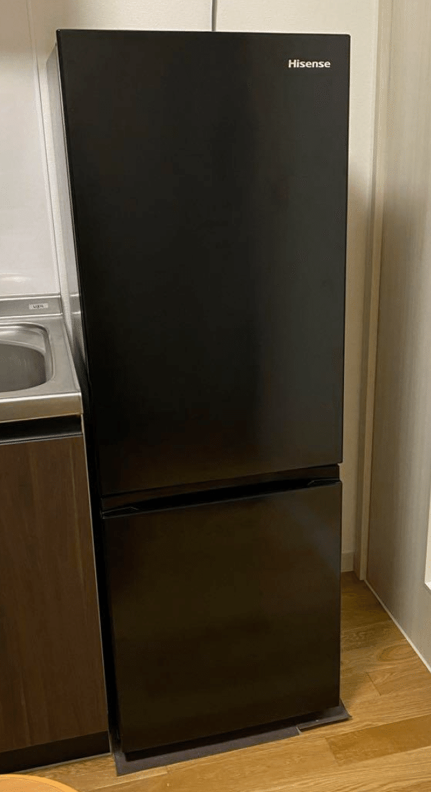 2025年最新】狭いキッチンにも置ける！ハイセンス冷蔵庫HR-D1701Bを