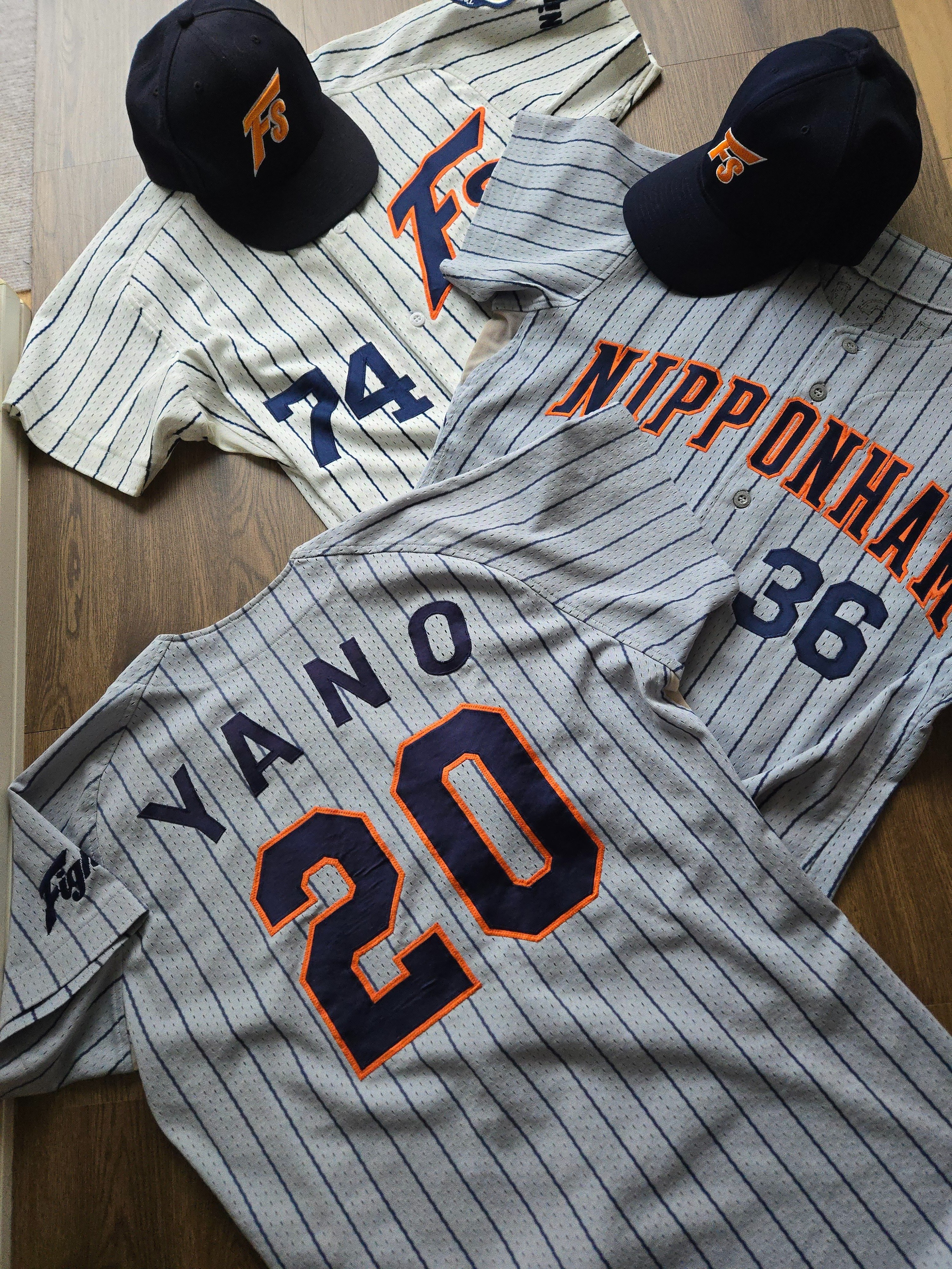 東京時代の日本ハムファイターズ（ビジターユニフォーム・藤島誠剛選手